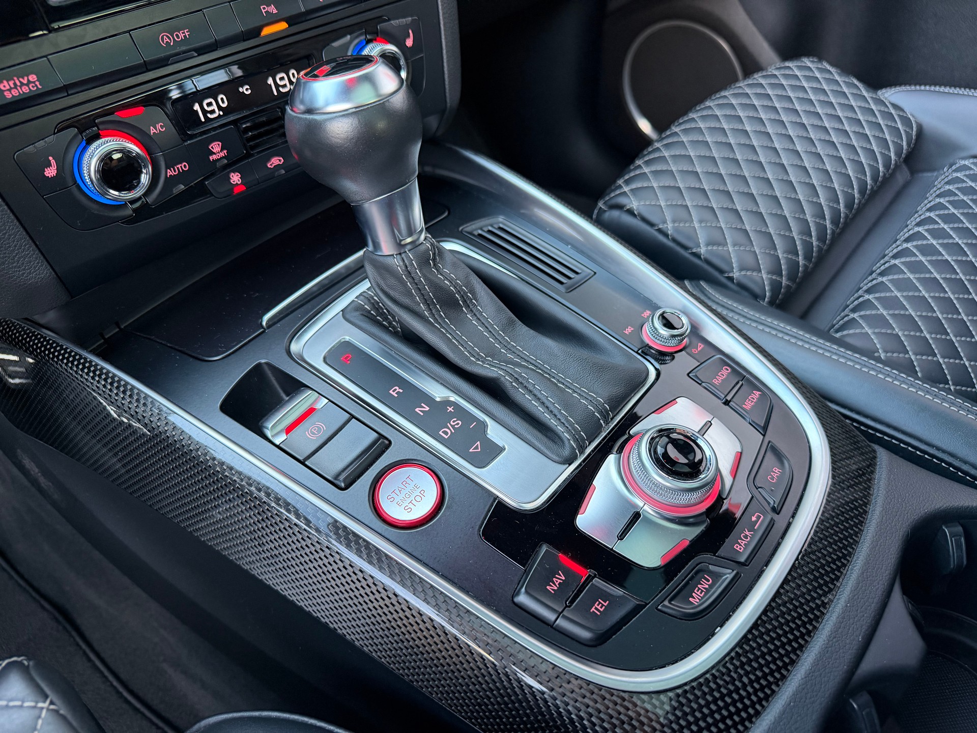AUDI SQ5 3.0 TDI quattro tiptronic-image-16