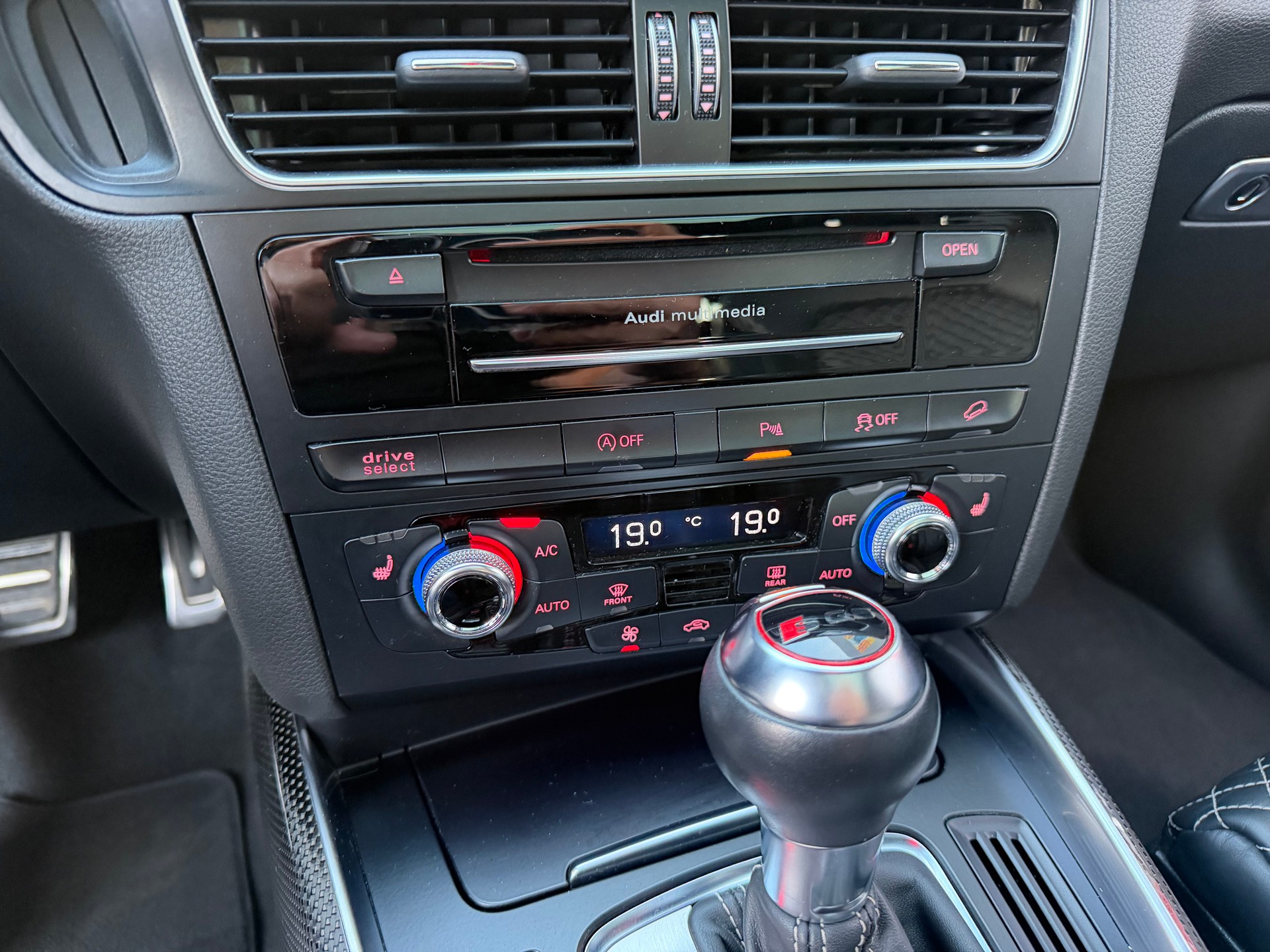 AUDI SQ5 3.0 TDI quattro tiptronic-image-17