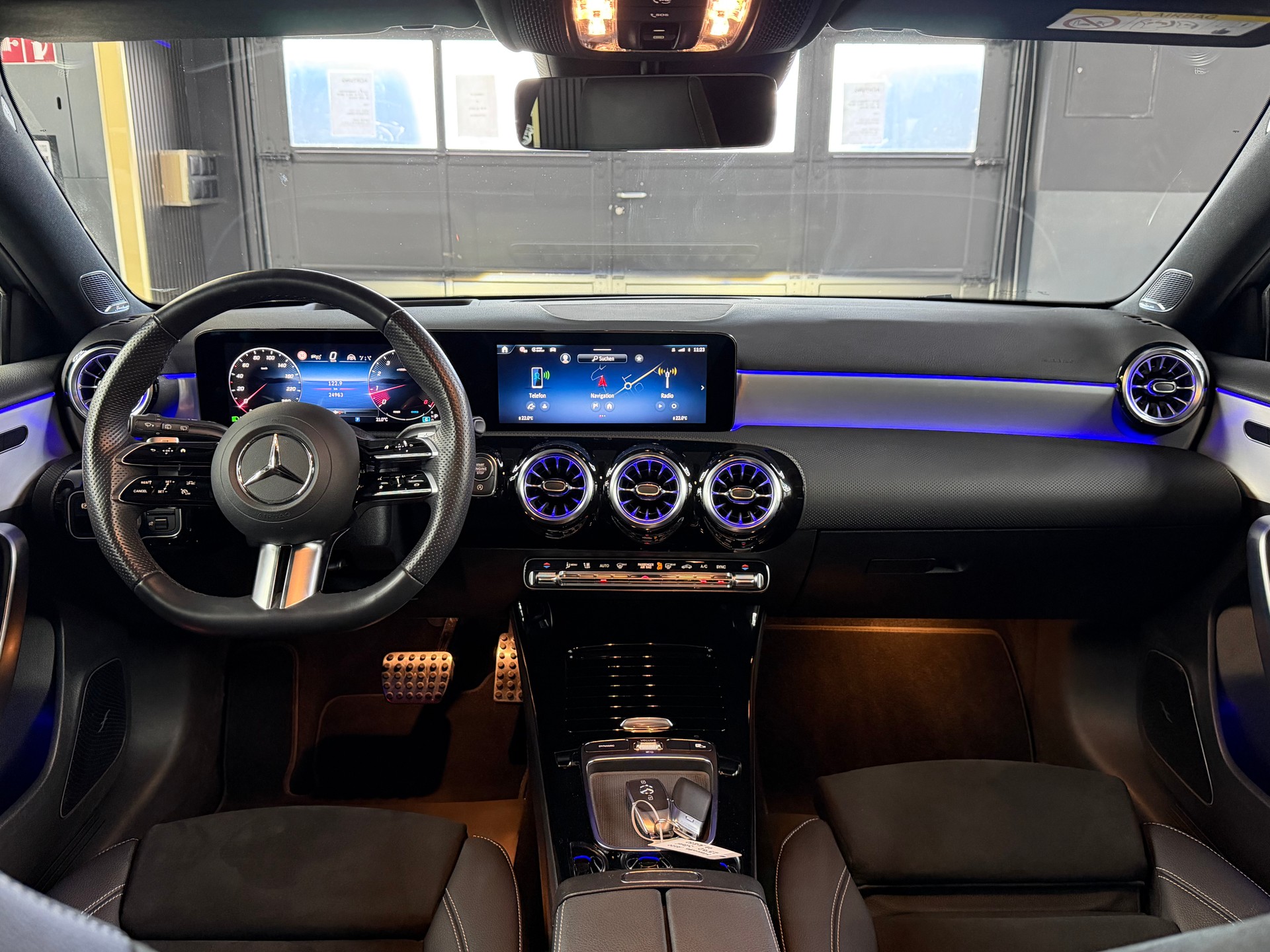 MERCEDES-BENZ A 220 4Matic 8G-DCT-image-12