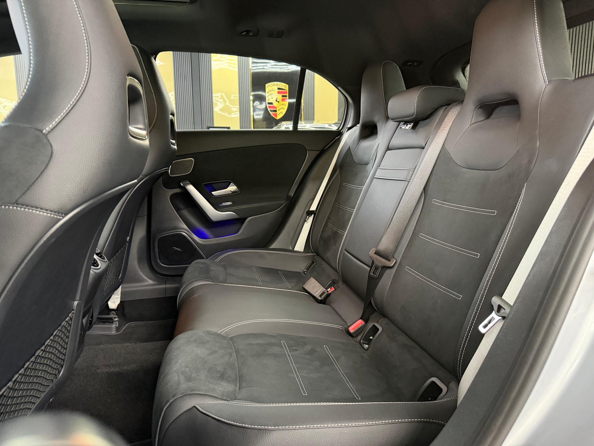 MERCEDES-BENZ A 220 4Matic 8G-DCT-image-16