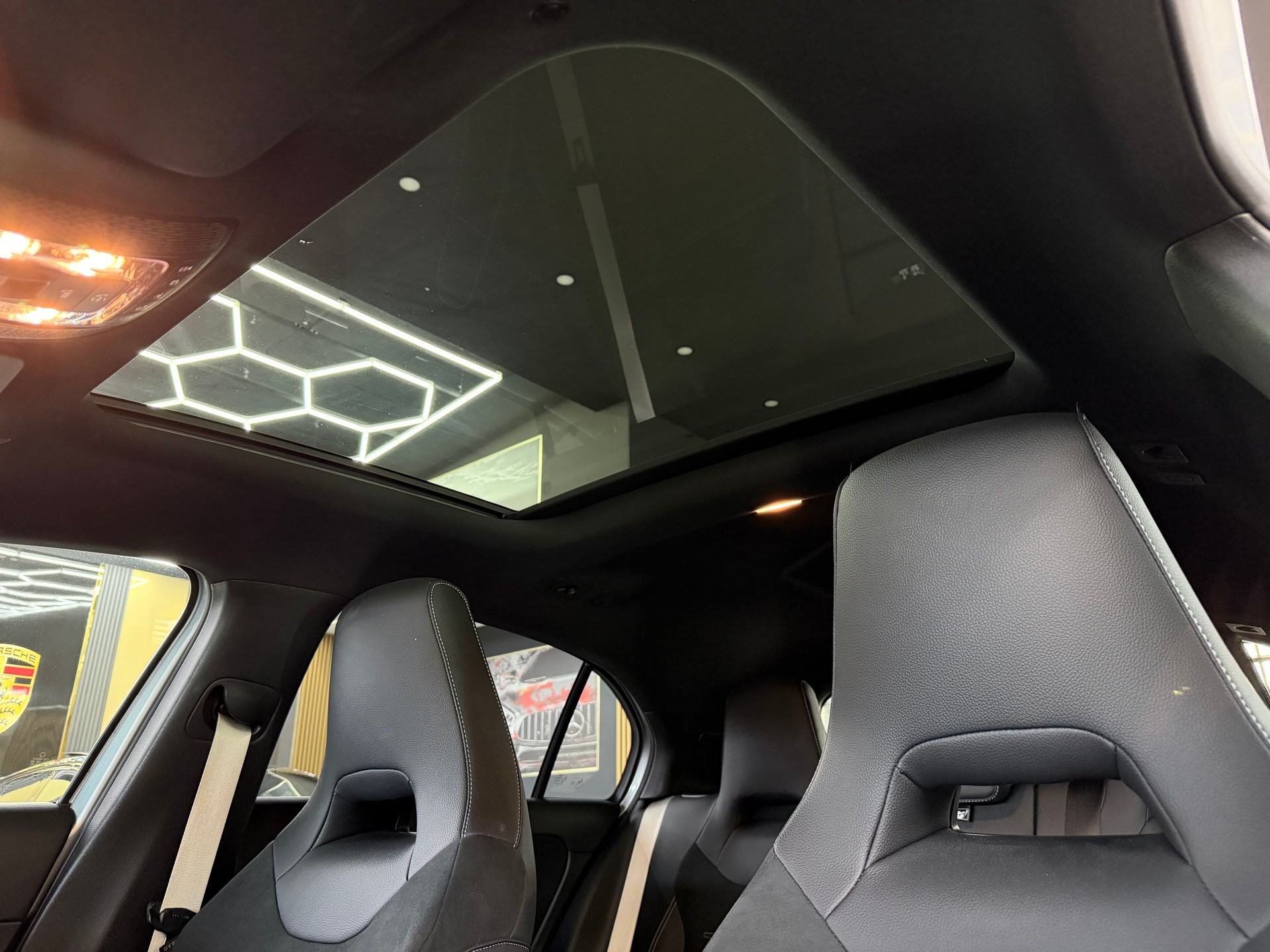 MERCEDES-BENZ A 220 4Matic 8G-DCT-image-20