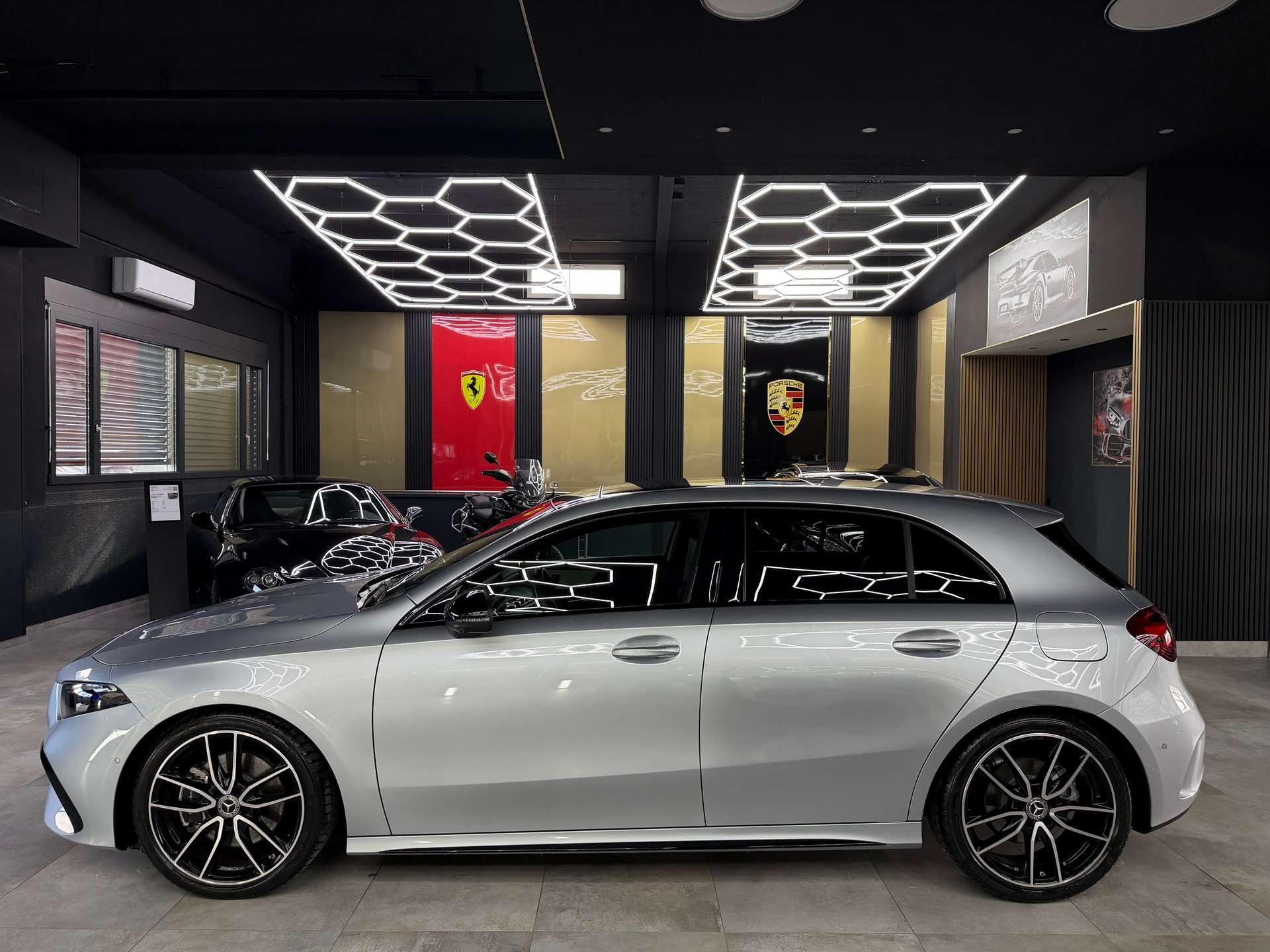 MERCEDES-BENZ A 220 4Matic 8G-DCT-image-7