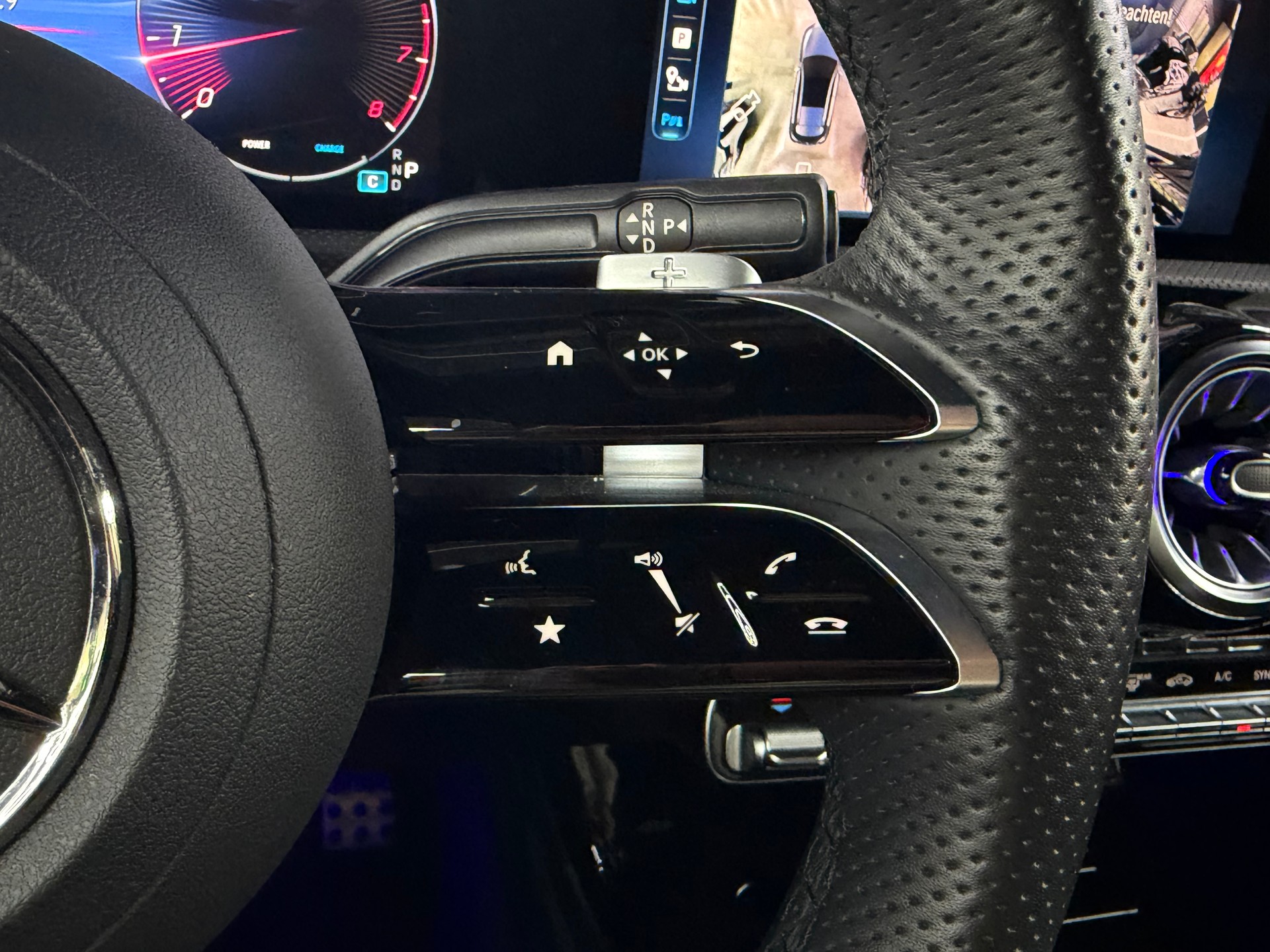 MERCEDES-BENZ A 220 4Matic 8G-DCT-image-24
