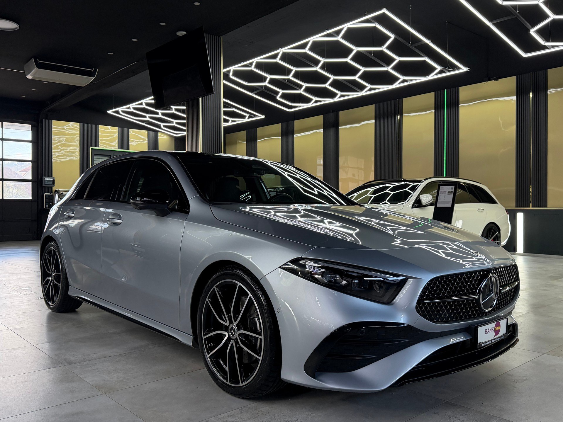 MERCEDES-BENZ A 220 4Matic 8G-DCT-image-2