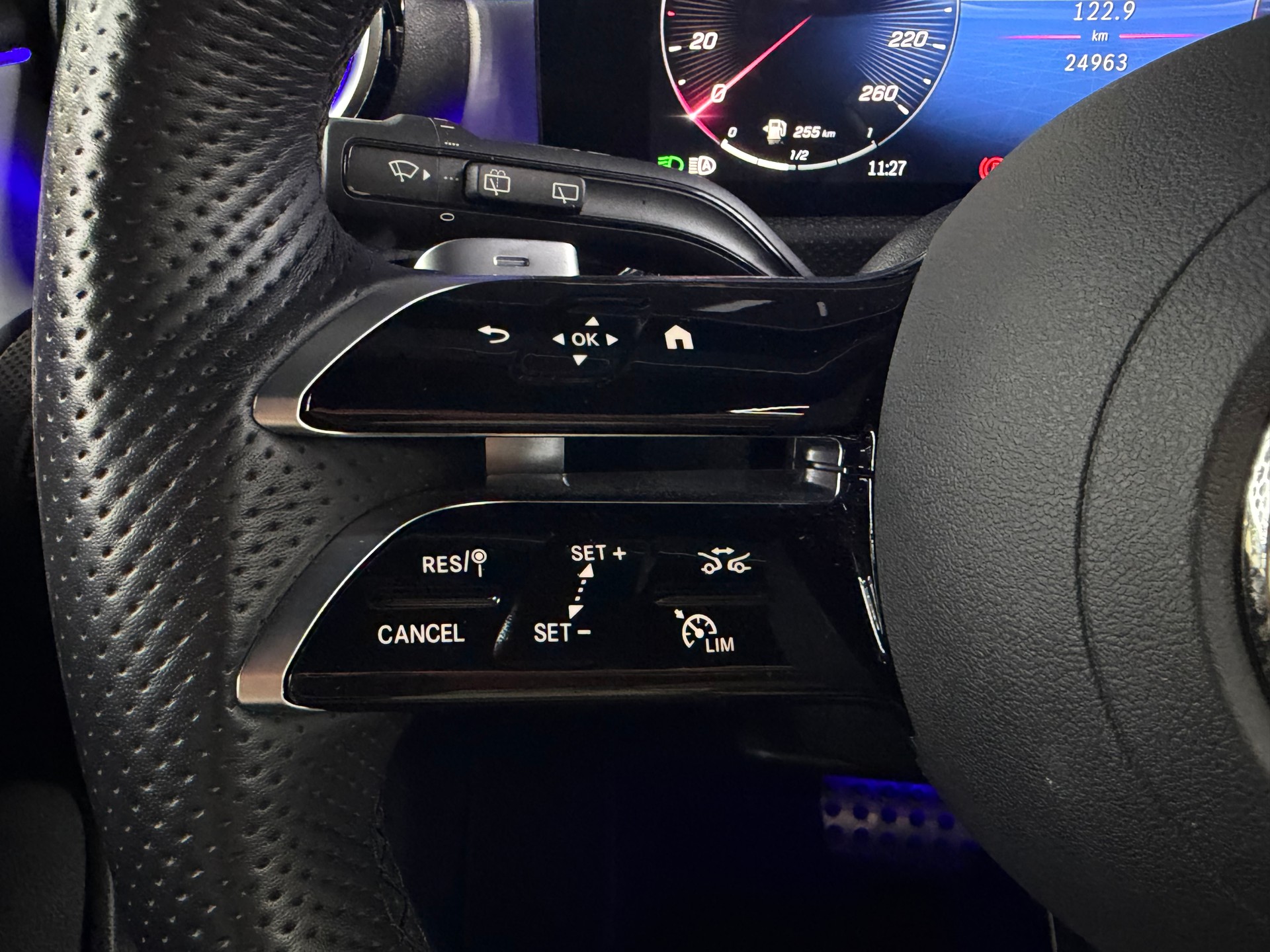 MERCEDES-BENZ A 220 4Matic 8G-DCT-image-23