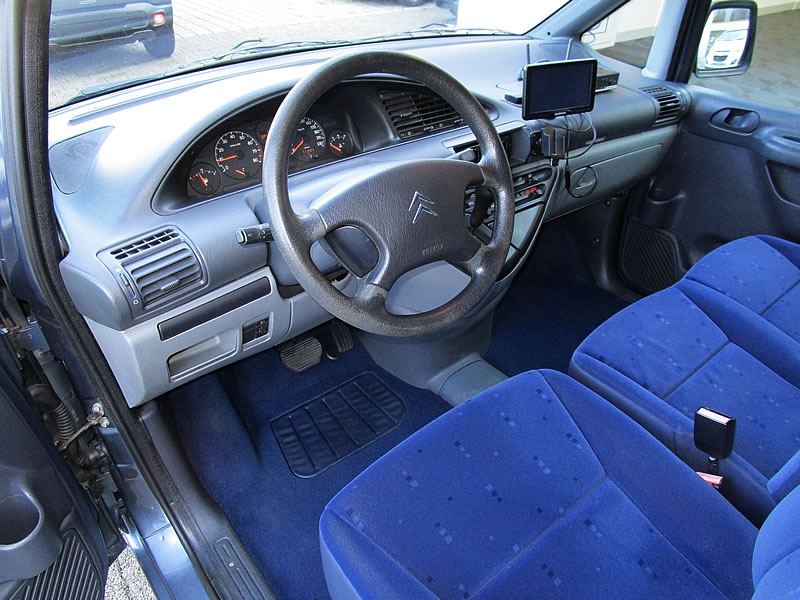 CITROEN Jumpy 2.0i 16V Confort-image-13