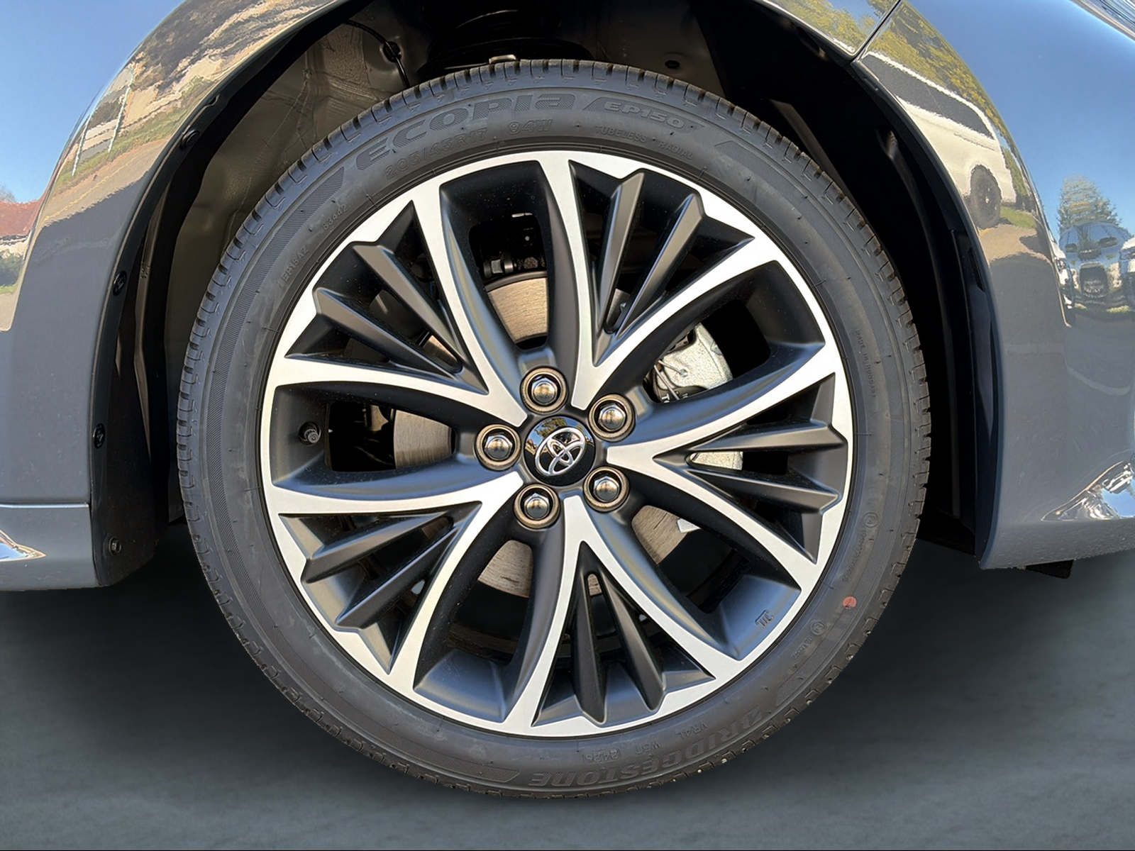 TOYOTA Yaris 1.5 Trend e-CVT-image-2