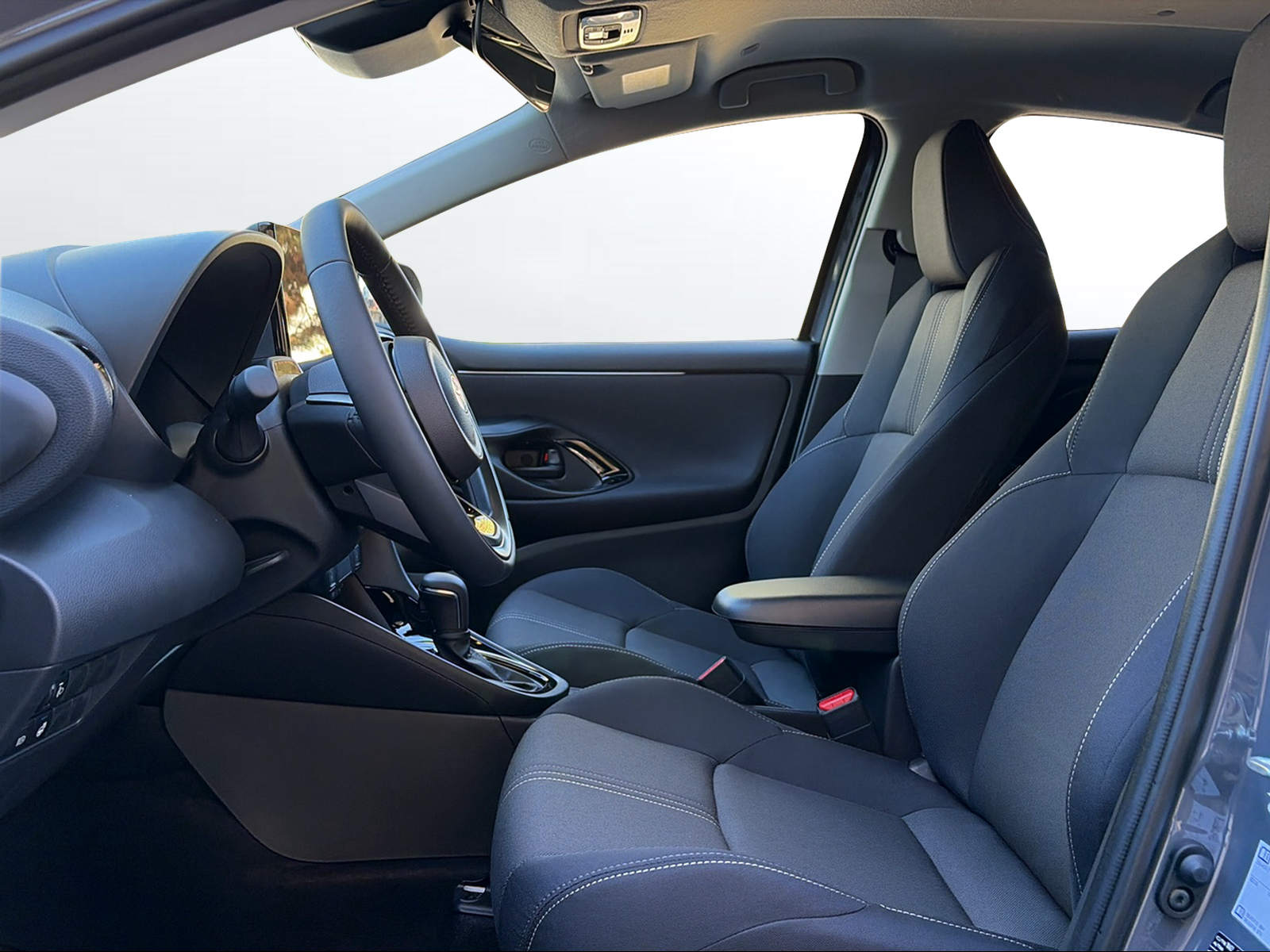 TOYOTA Yaris 1.5 Trend e-CVT-image-4