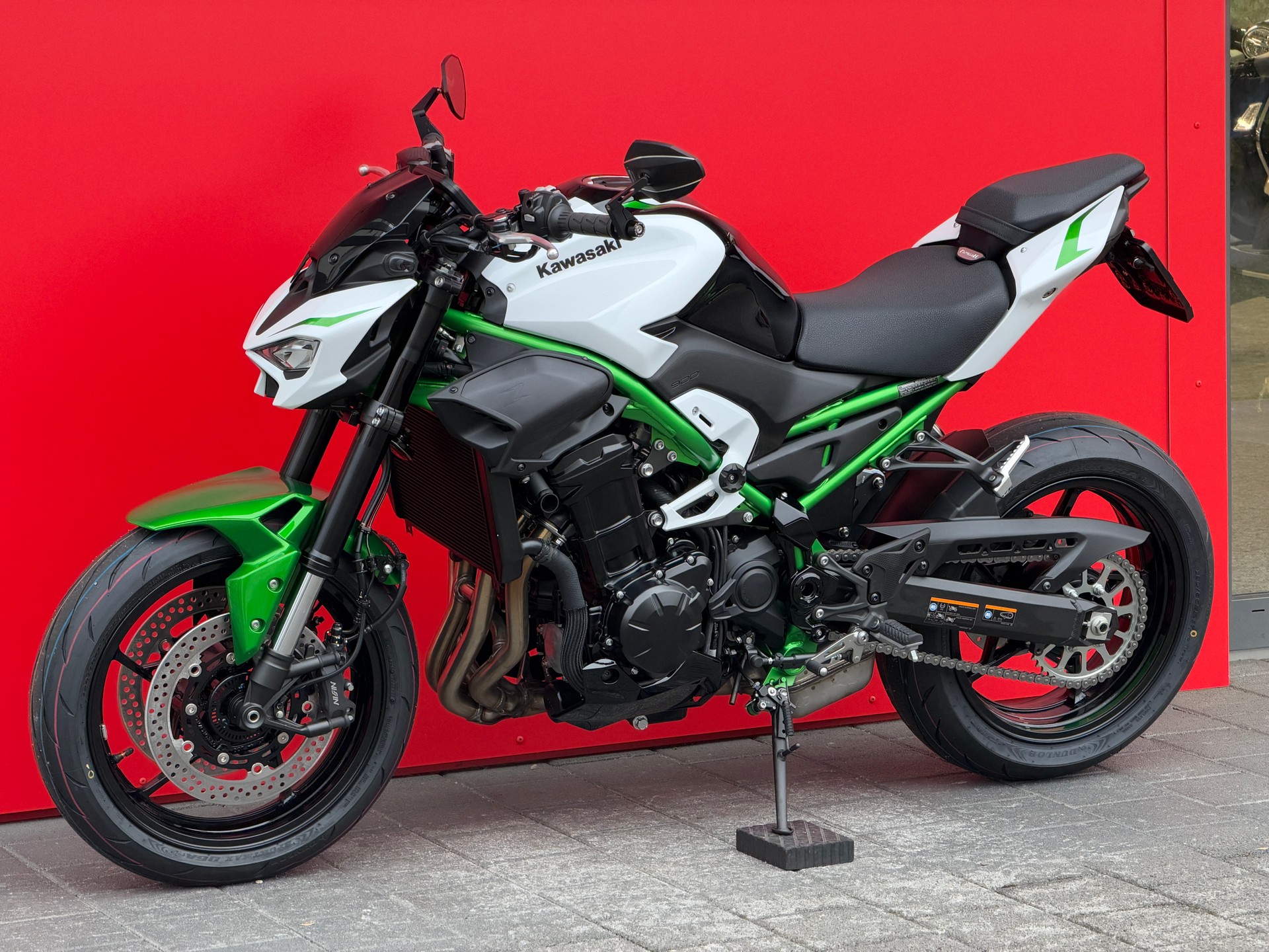 KAWASAKI Z 900-image-15