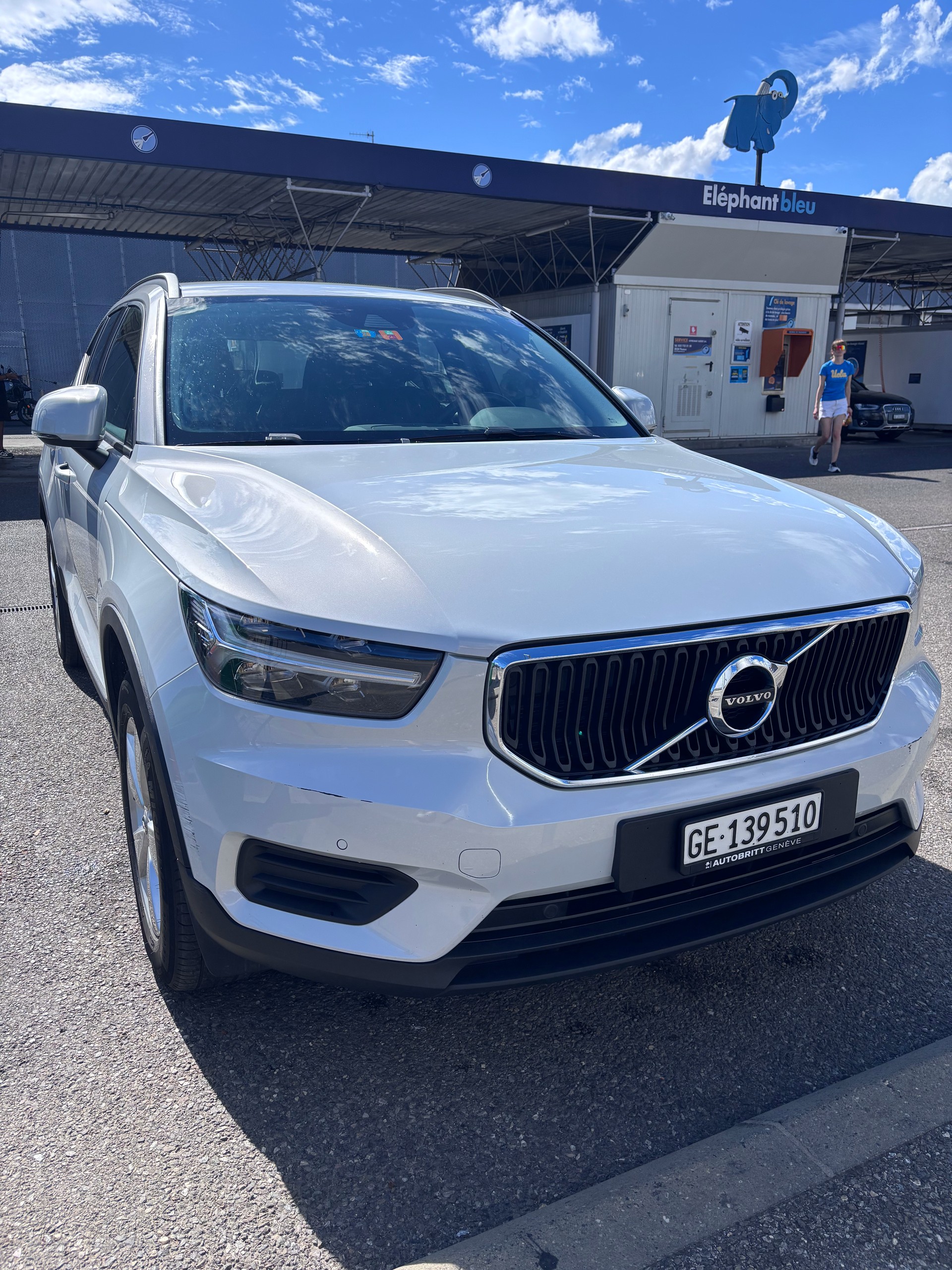 VOLVO 1.5 T3 Momentum Light-image-4