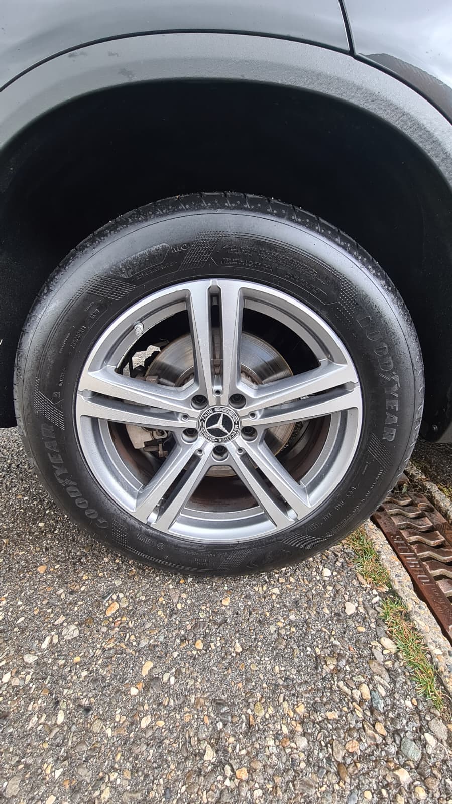 MERCEDES-BENZ GLC 220 d 4Matic 9G-Tronic ** Voll-Leder ** Gr-Navi ** RF-Kamera ** Sitzheizung ** Tempomat ** Abstandsregelsysteme ** Ab MFK-image-21