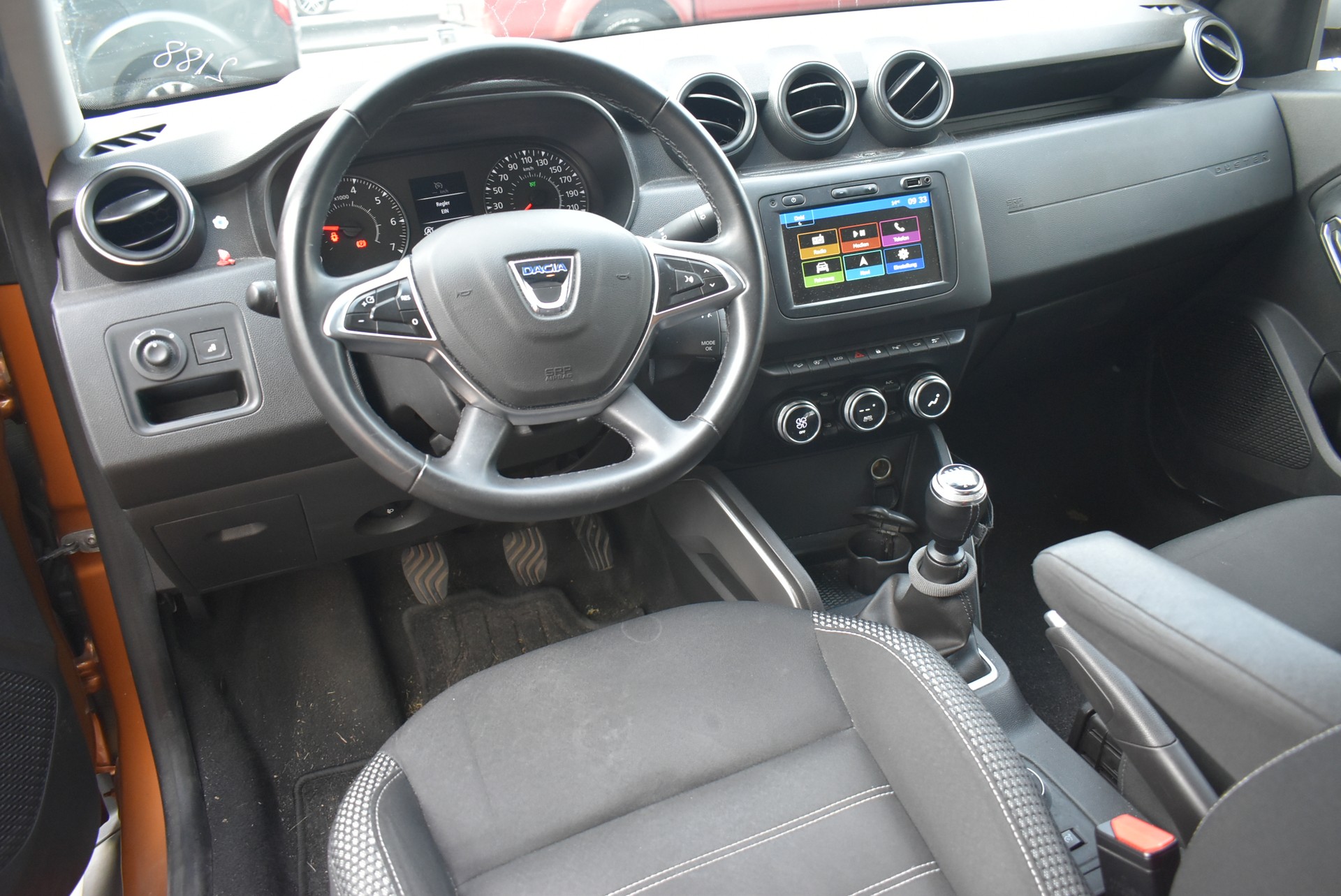 DACIA Duster SCe 115 Prestige 4x4-image-10