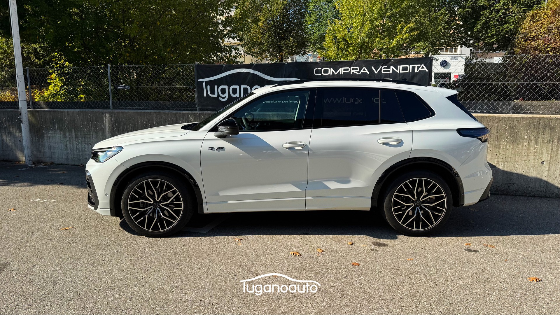 VW Tiguan 2.0 TSI United DSG 4Motion-image-2