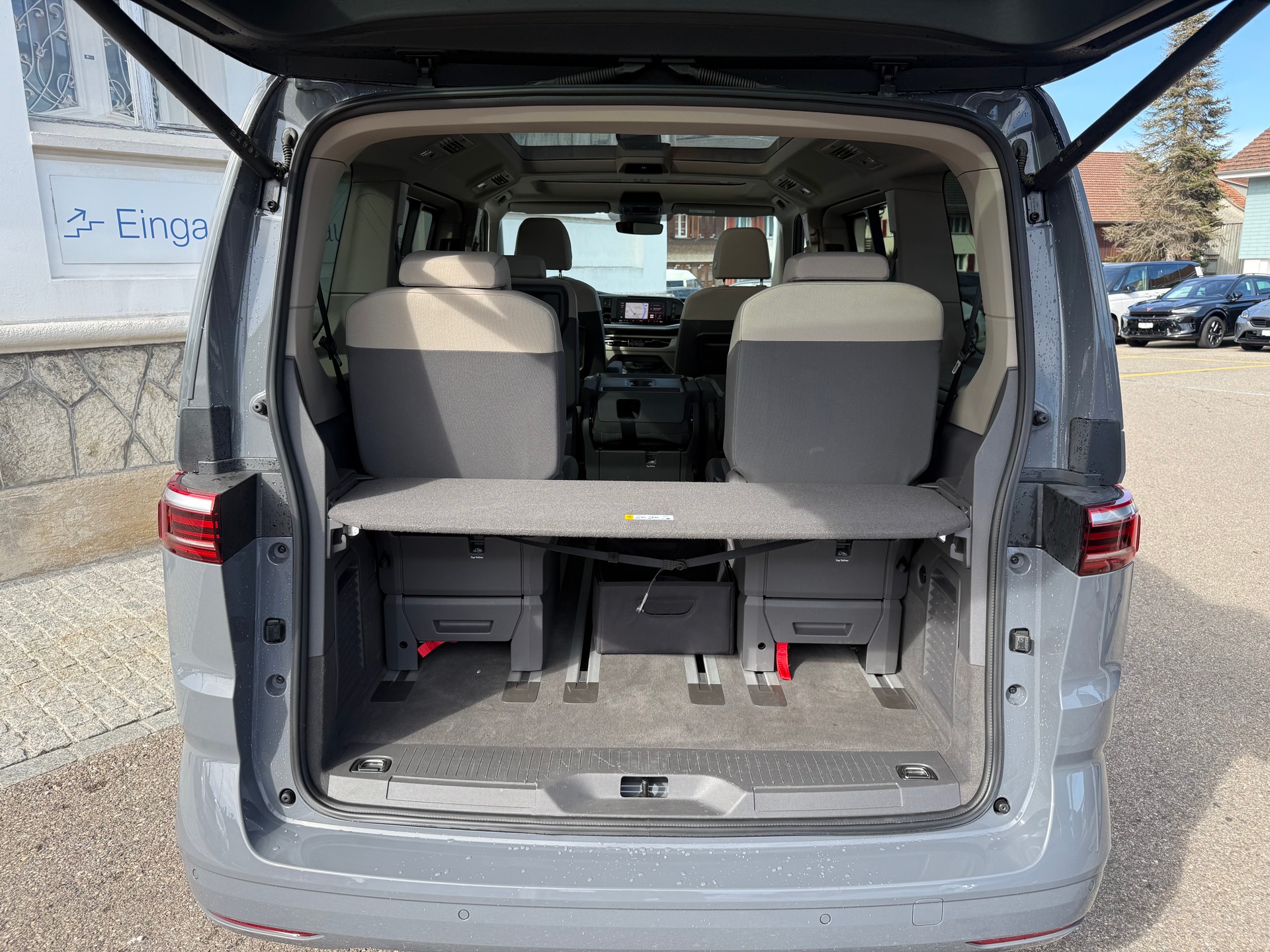 VW Multivan kurz 2.0 TDI Life Edition DSG-image-7