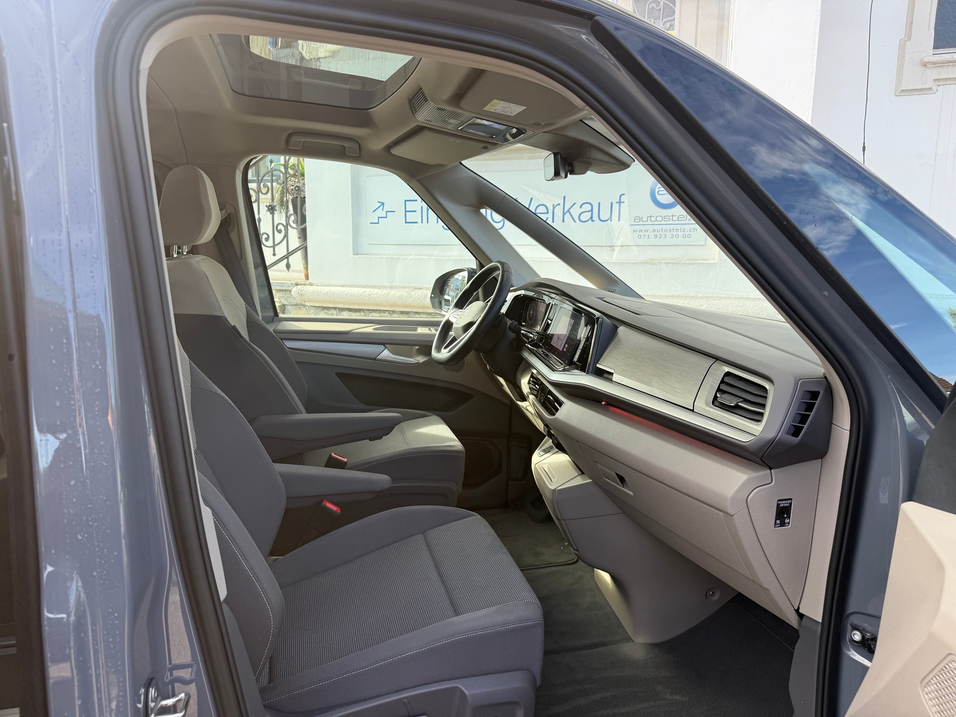 VW Multivan kurz 2.0 TDI Life Edition DSG-image-16