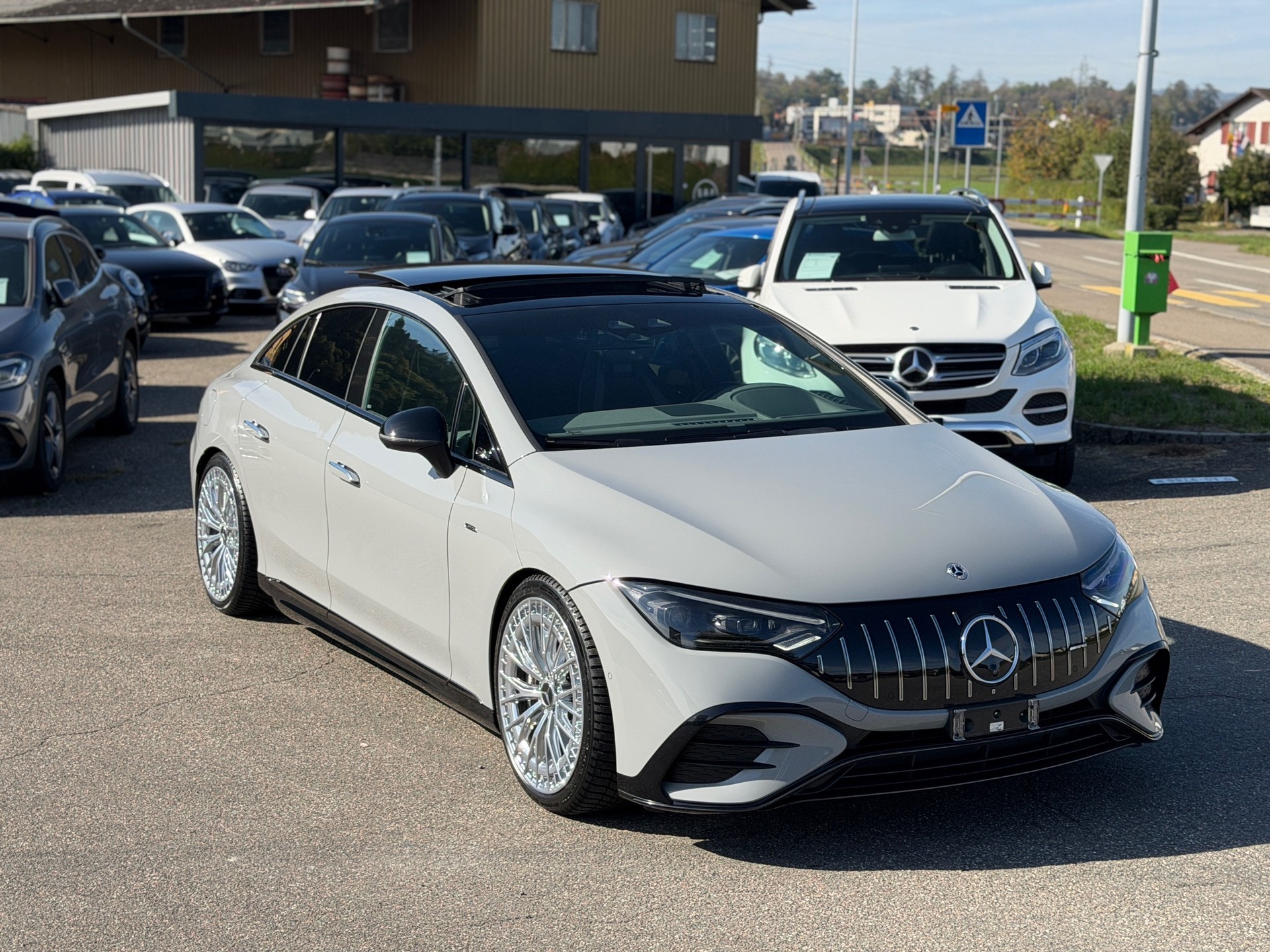 MERCEDES-BENZ EQE 43 AMG 4 Matic-image-13
