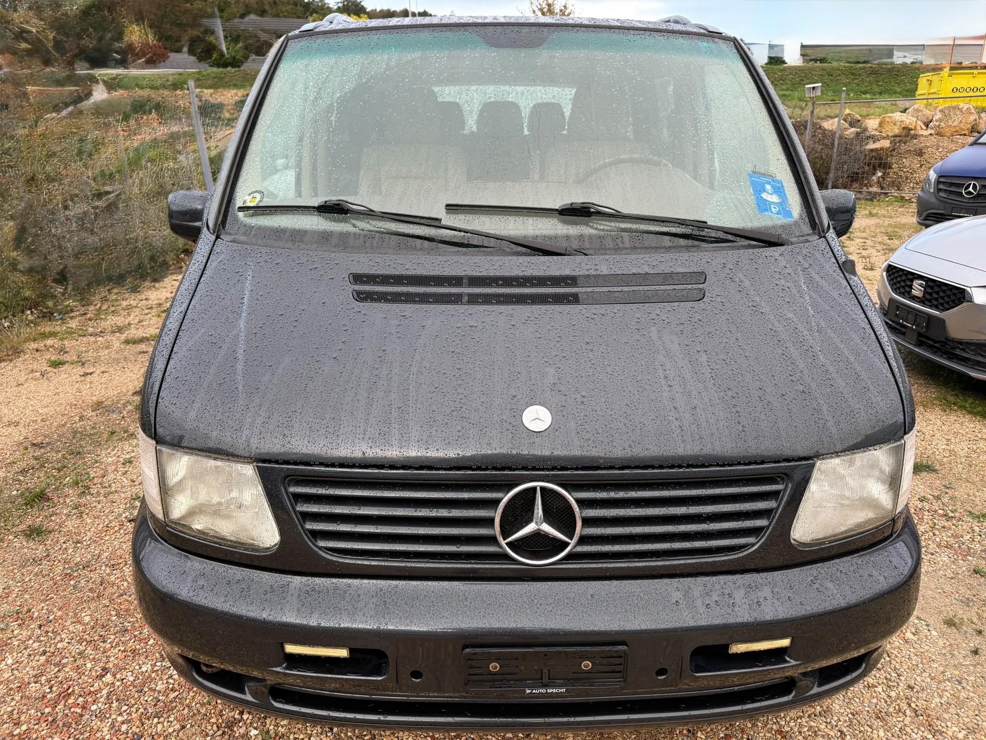 MERCEDES-BENZ V 220-image-4