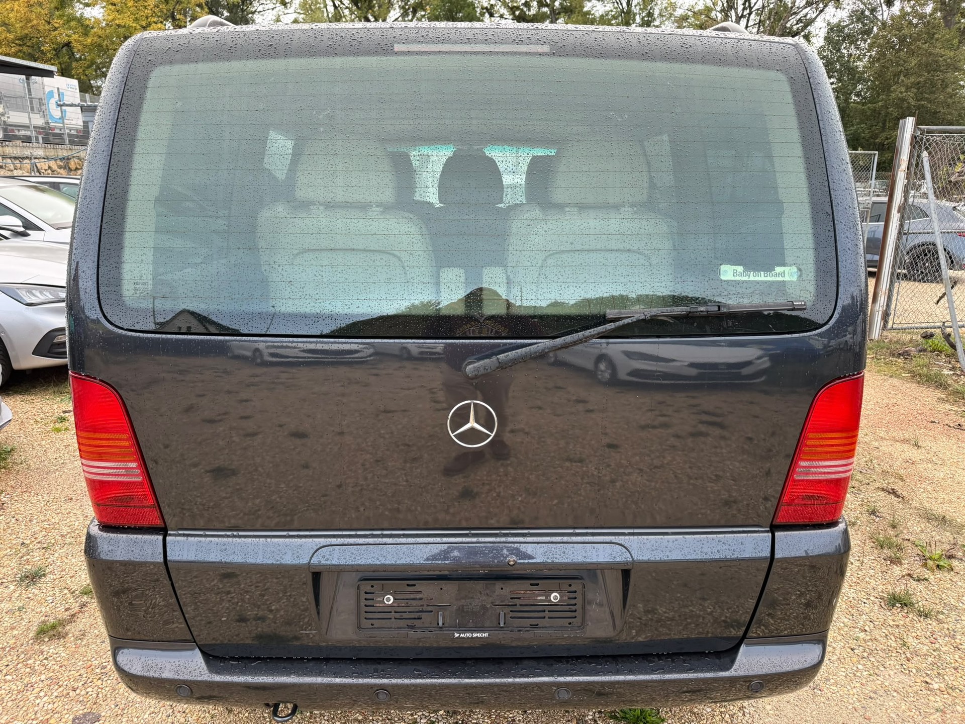MERCEDES-BENZ V 220-image-5