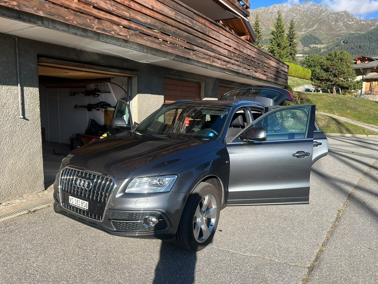 Car photo