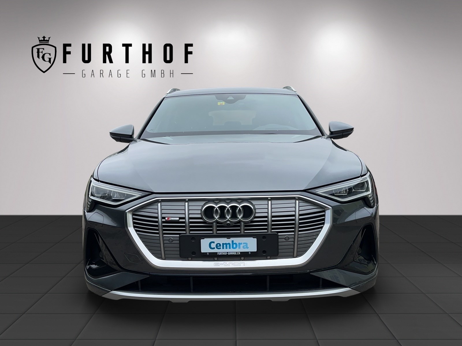 AUDI e-tron 55 S Line quattro-image-5