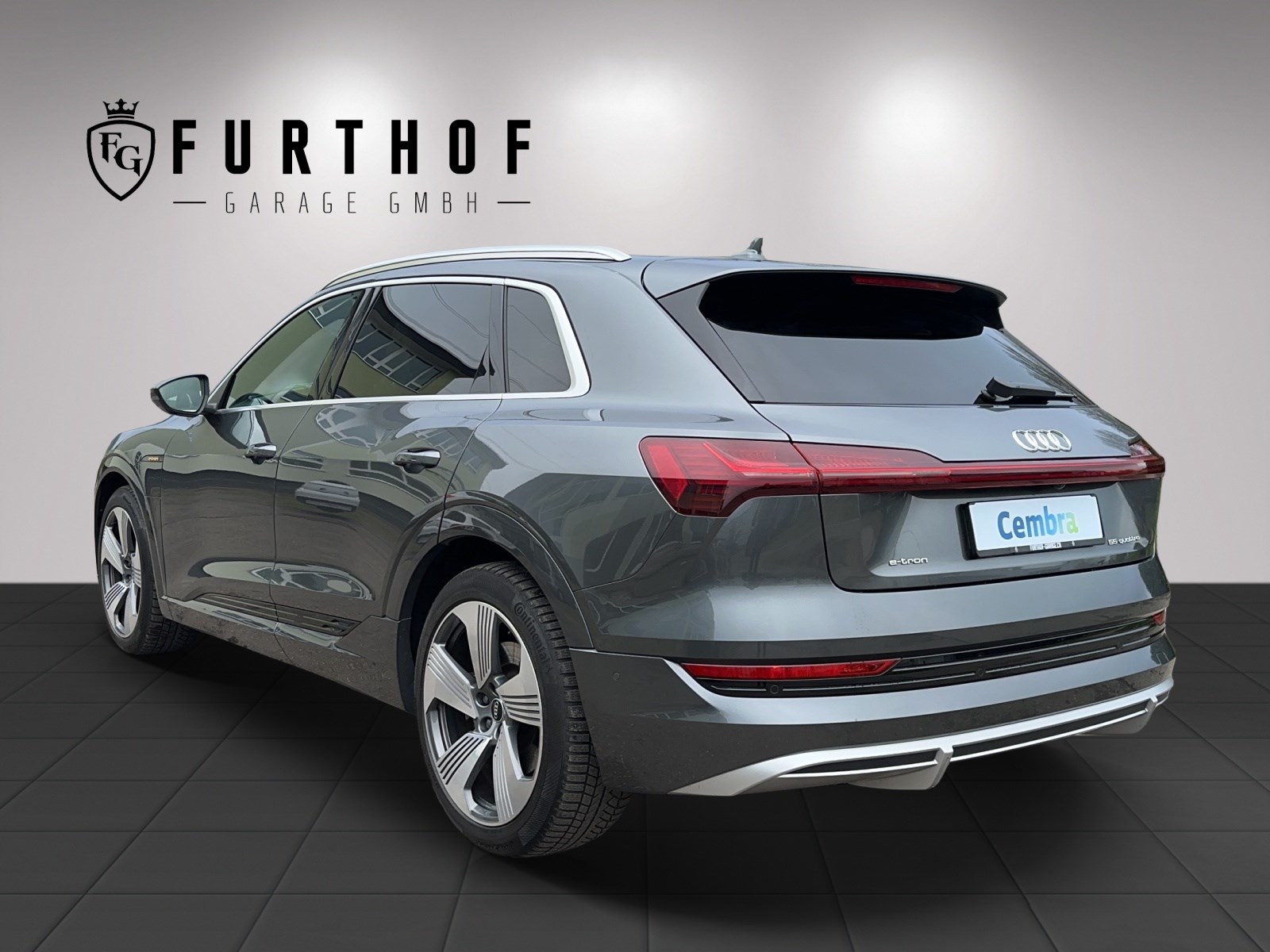AUDI e-tron 55 S Line quattro-image-4
