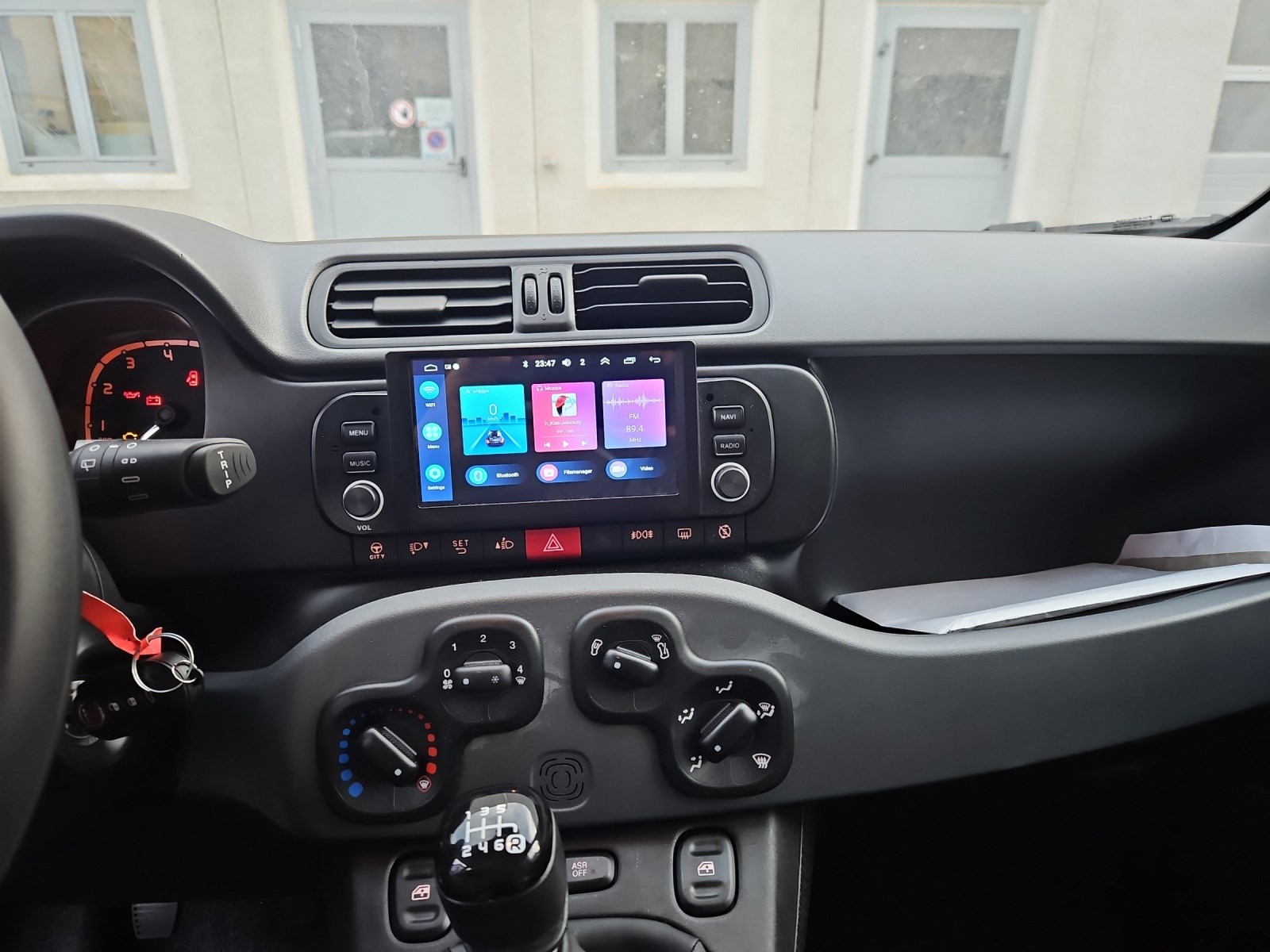 FIAT Panda 1.0 MHEV Cross-image-10