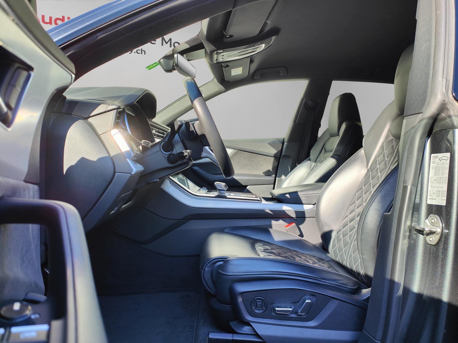 AUDI Q8 45 TDI Black Edition quattro tiptronic-image-6