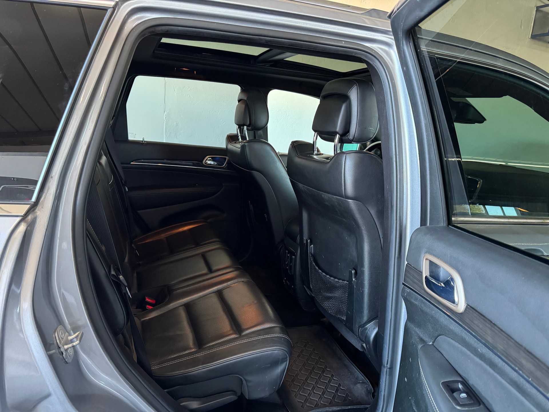 JEEP Grand Cherokee 3.0 CRD Overland Automatic-image-25