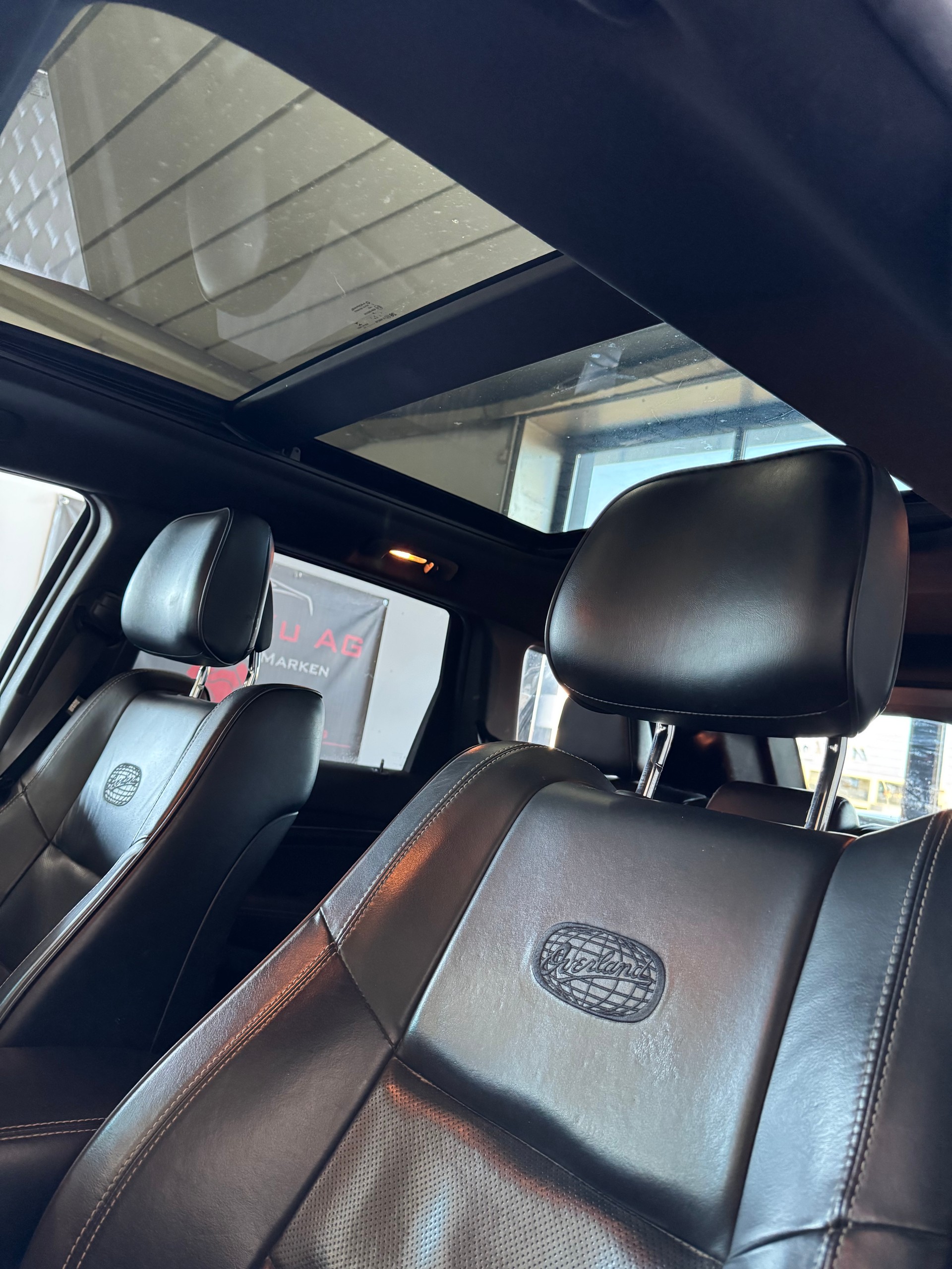 JEEP Grand Cherokee 3.0 CRD Overland Automatic-image-15