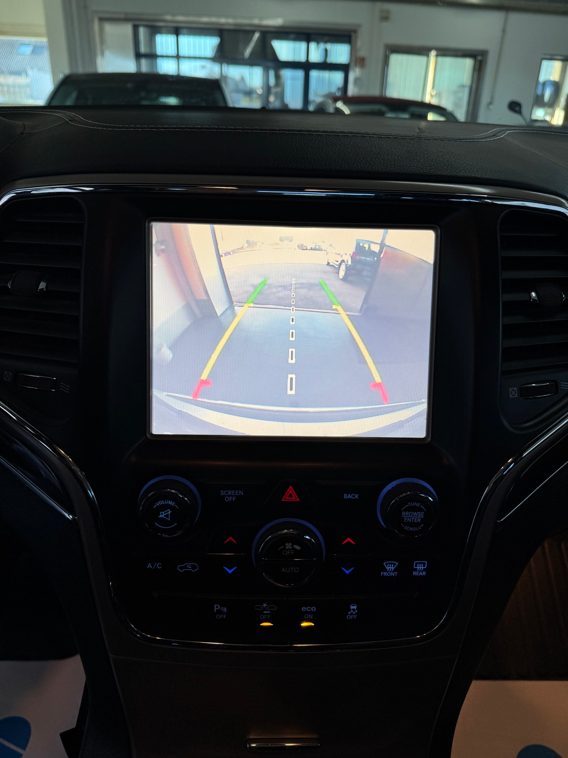 JEEP Grand Cherokee 3.0 CRD Overland Automatic-image-19