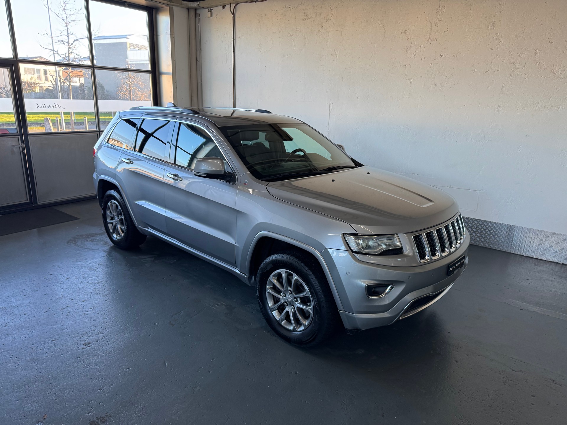 JEEP Grand Cherokee 3.0 CRD Overland Automatic-image-0