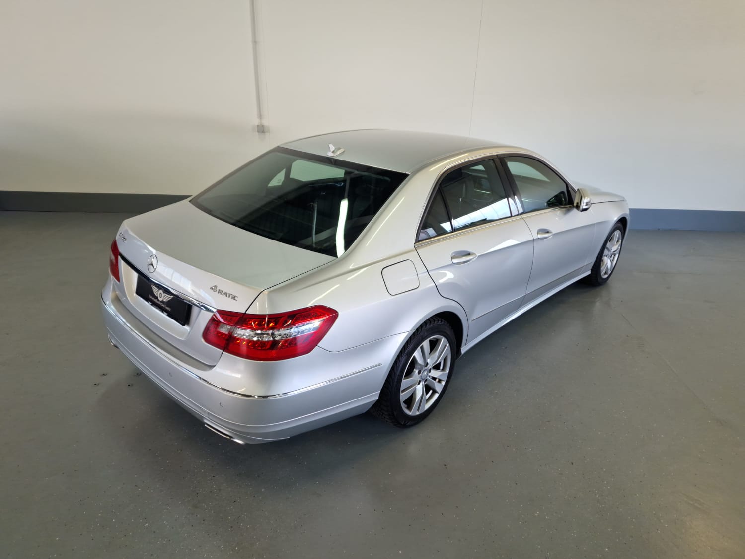 MERCEDES-BENZ E 350 Avantgarde 4Matic 7G-Tronic-image-12