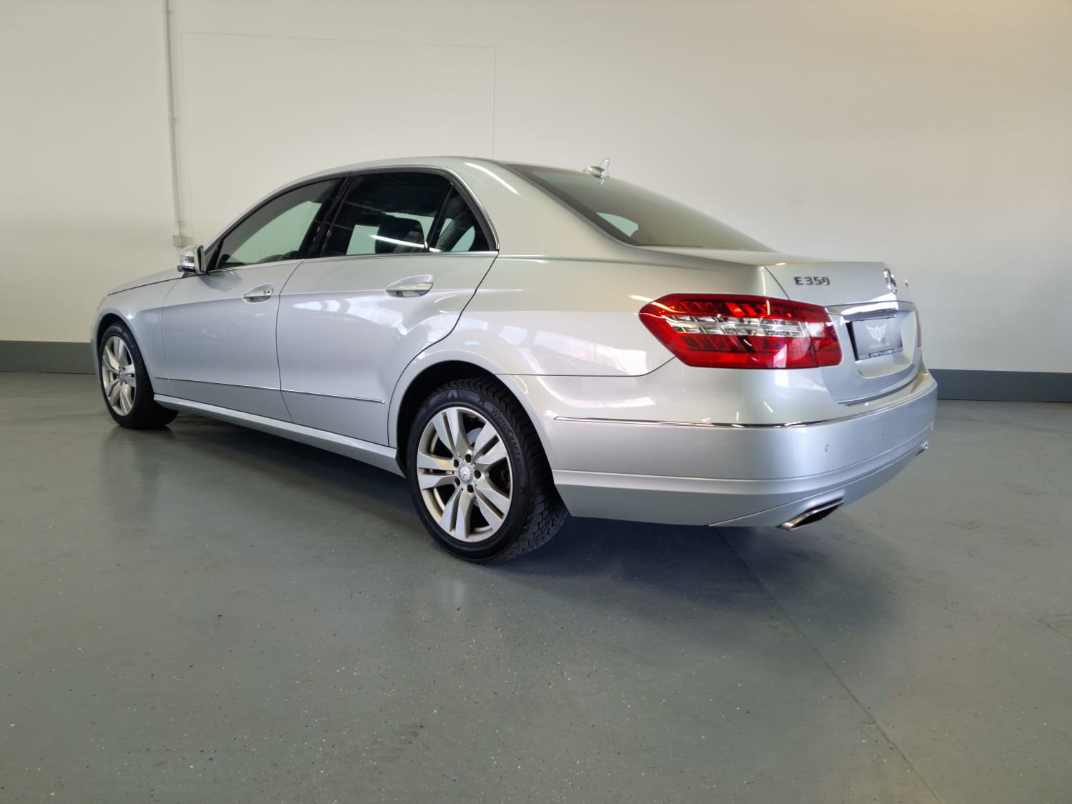 MERCEDES-BENZ E 350 Avantgarde 4Matic 7G-Tronic-image-10