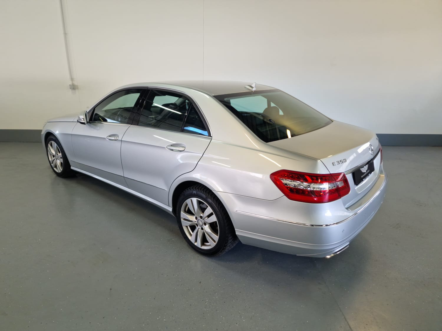 MERCEDES-BENZ E 350 Avantgarde 4Matic 7G-Tronic-image-9