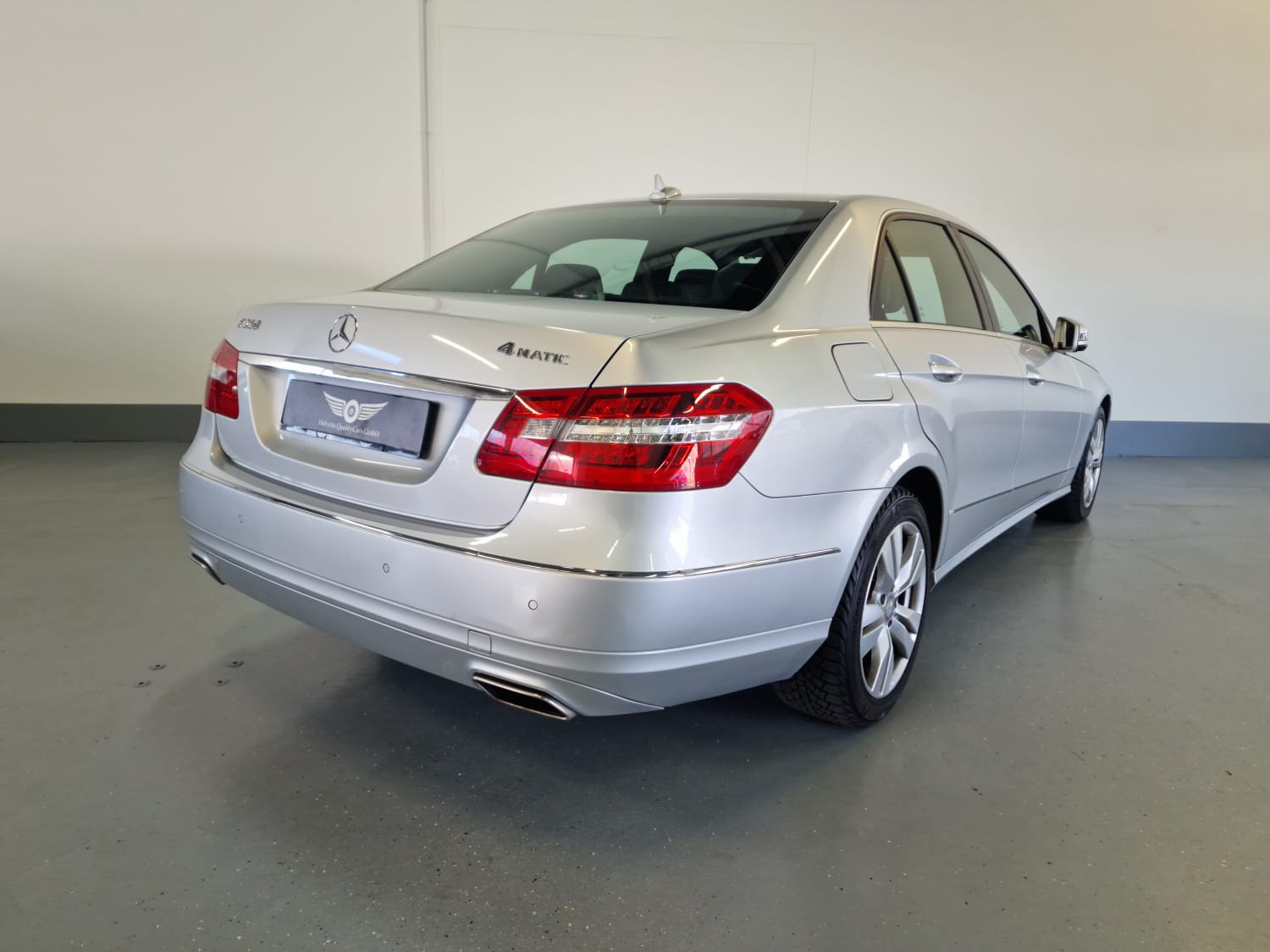 MERCEDES-BENZ E 350 Avantgarde 4Matic 7G-Tronic-image-15