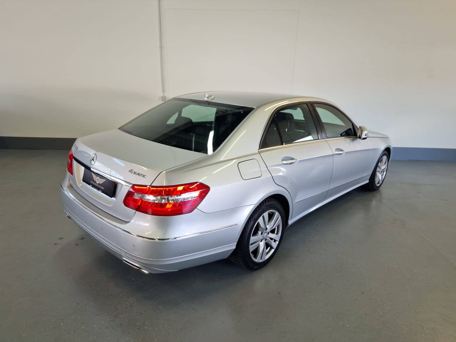 MERCEDES-BENZ E 350 Avantgarde 4Matic 7G-Tronic-image-13