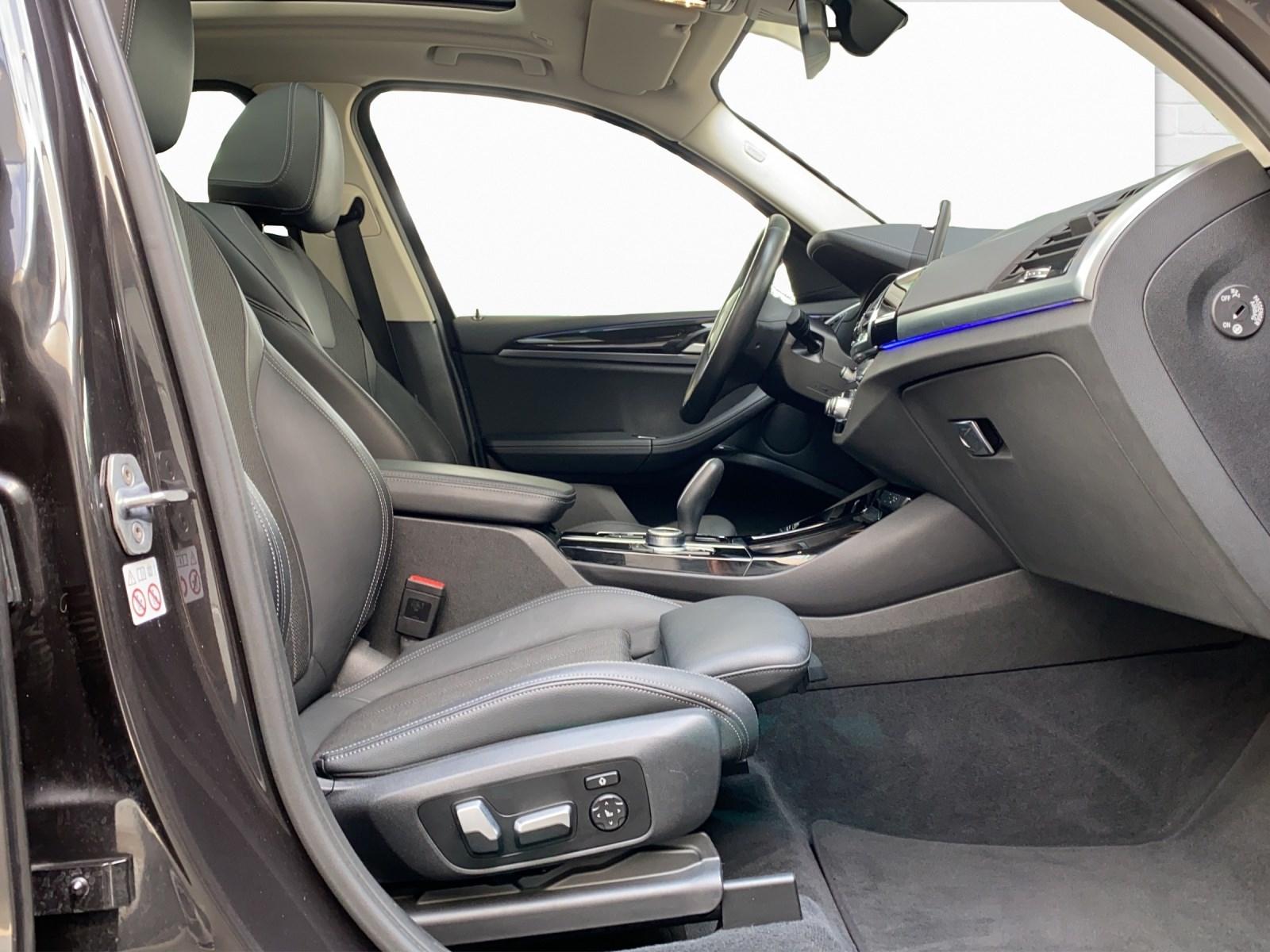 BMW X3 30i xDrive-image-18