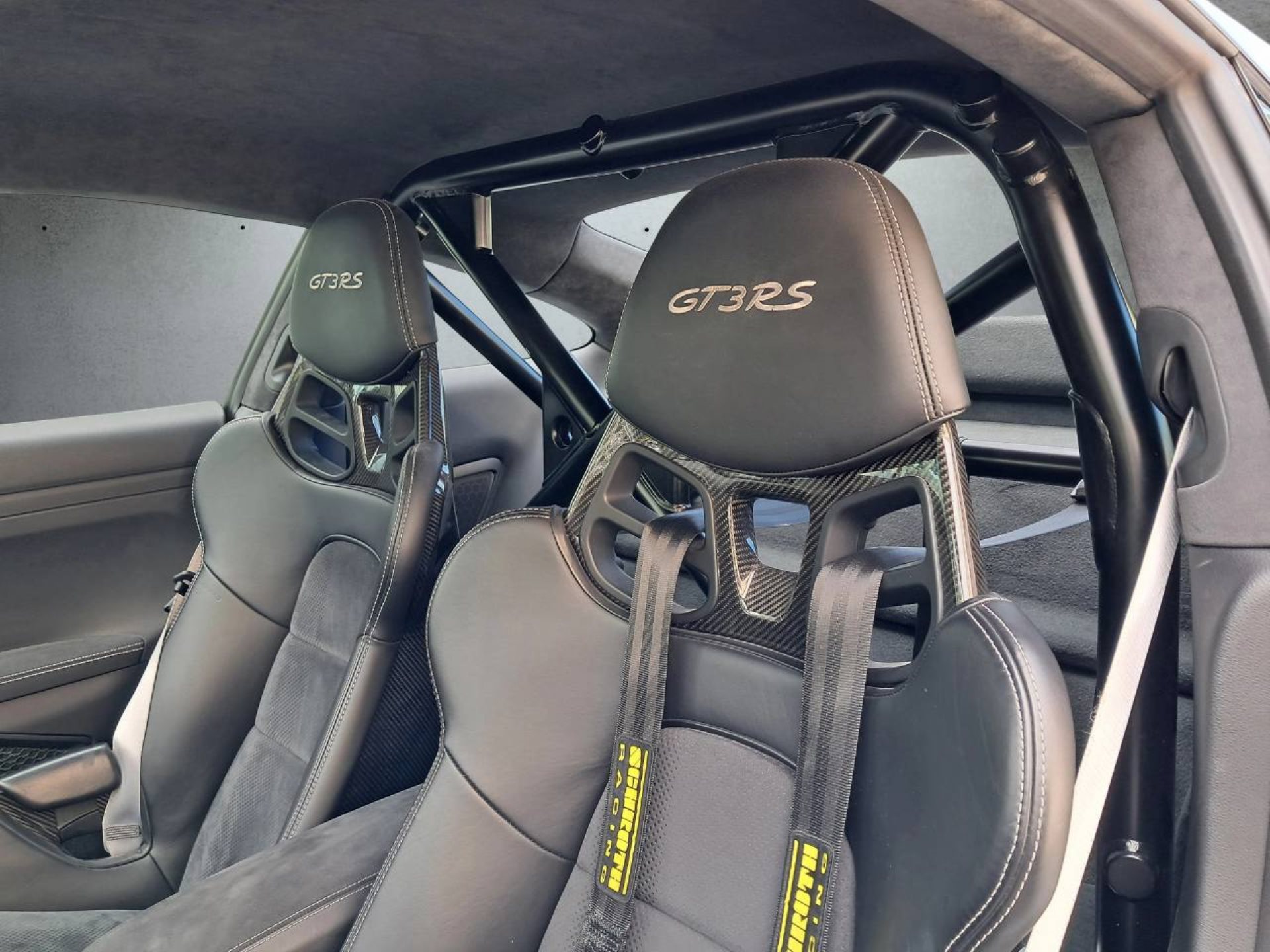 PORSCHE 911 GT3 RS-image-14