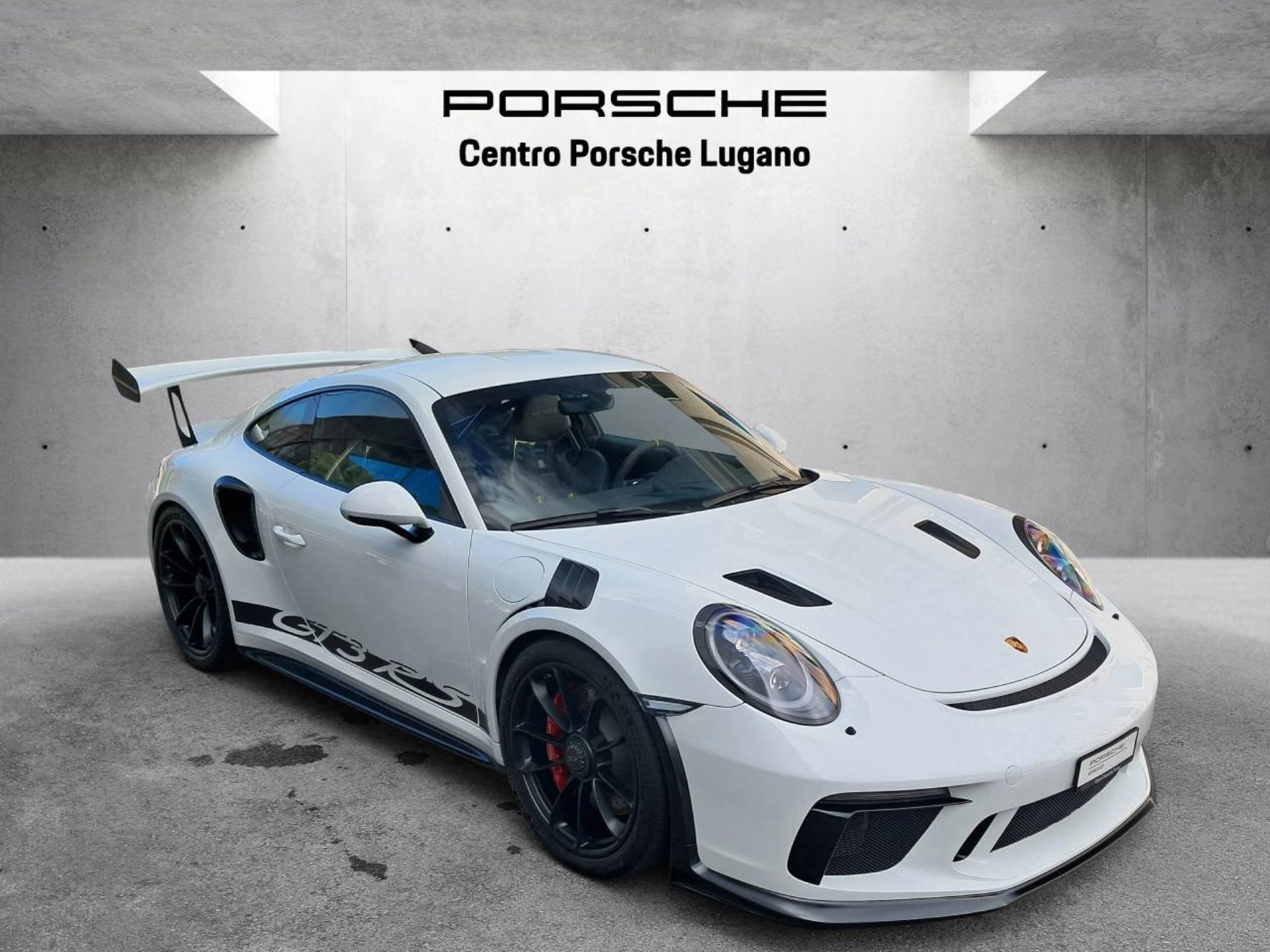 PORSCHE 911 GT3 RS-image-5