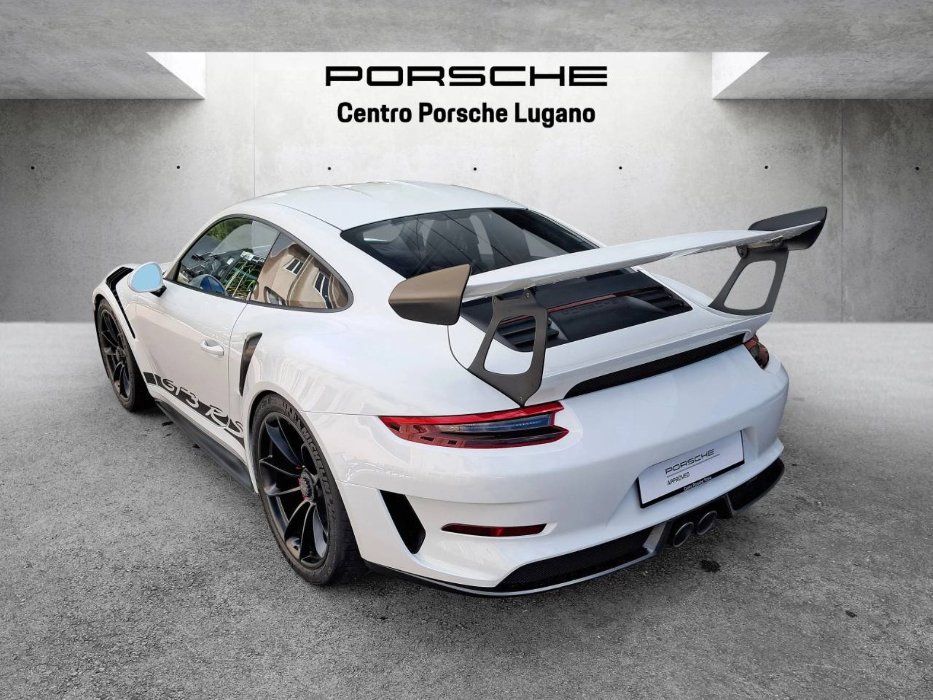PORSCHE 911 GT3 RS-image-6