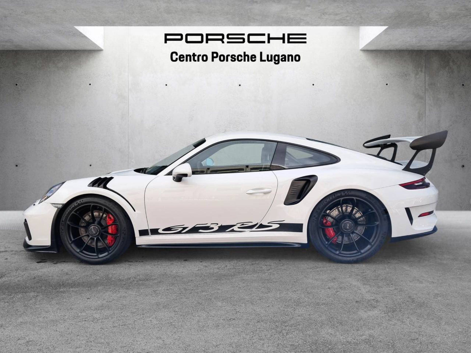 PORSCHE 911 GT3 RS-image-1