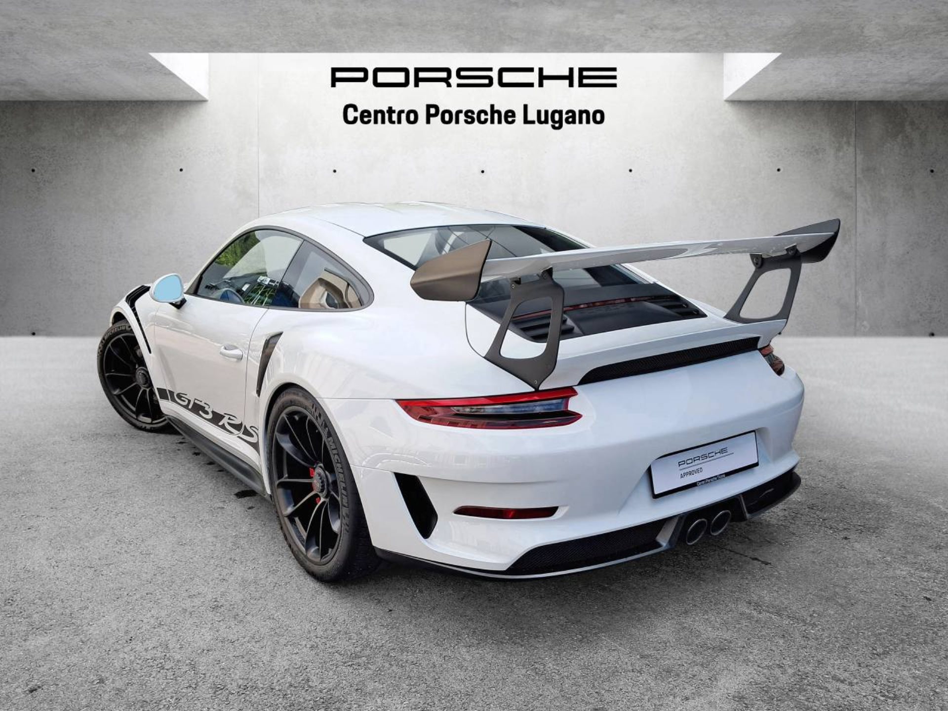PORSCHE 911 GT3 RS-image-2