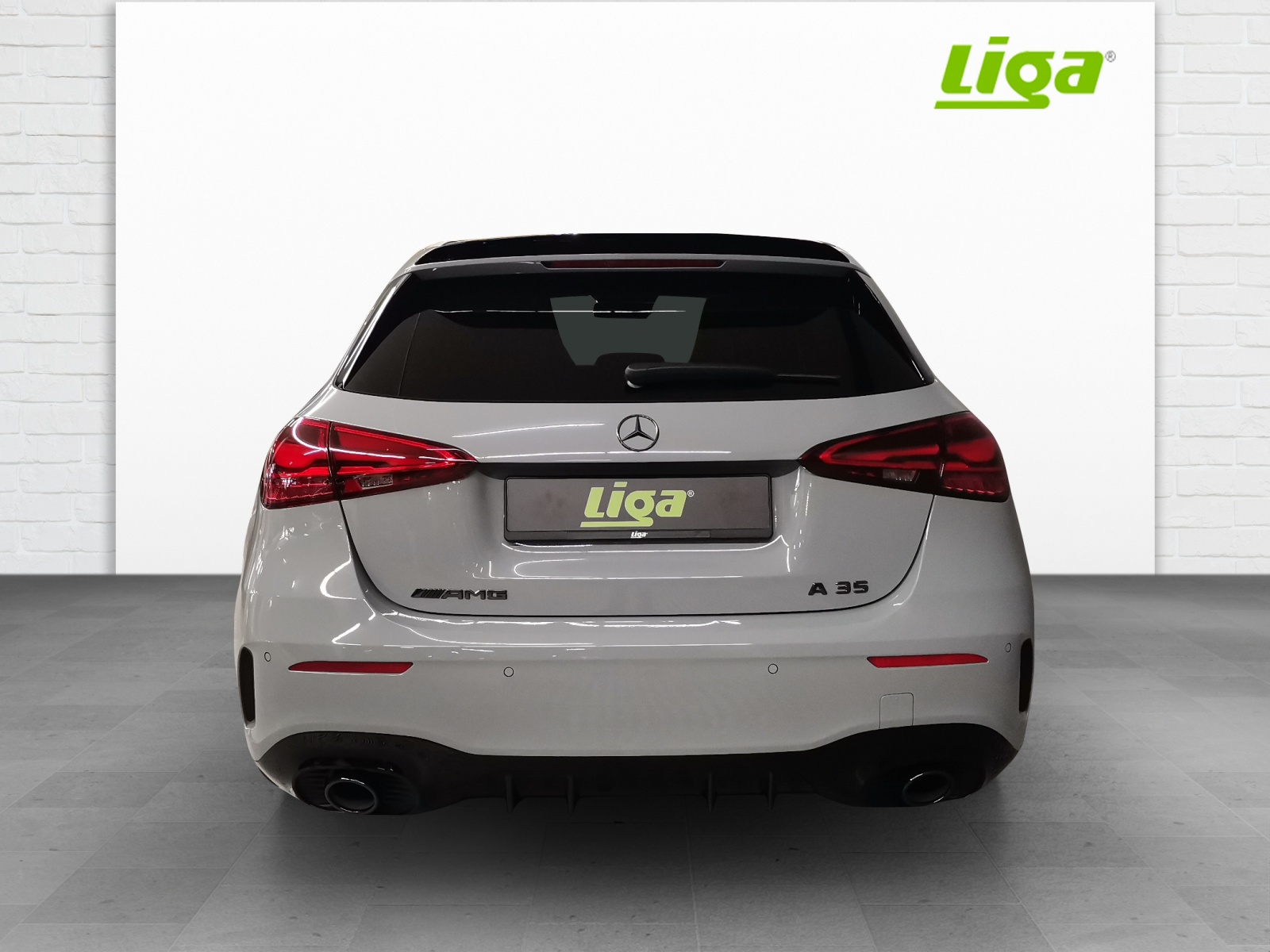 MERCEDES-BENZ AMG A 35 4Matic-image-4