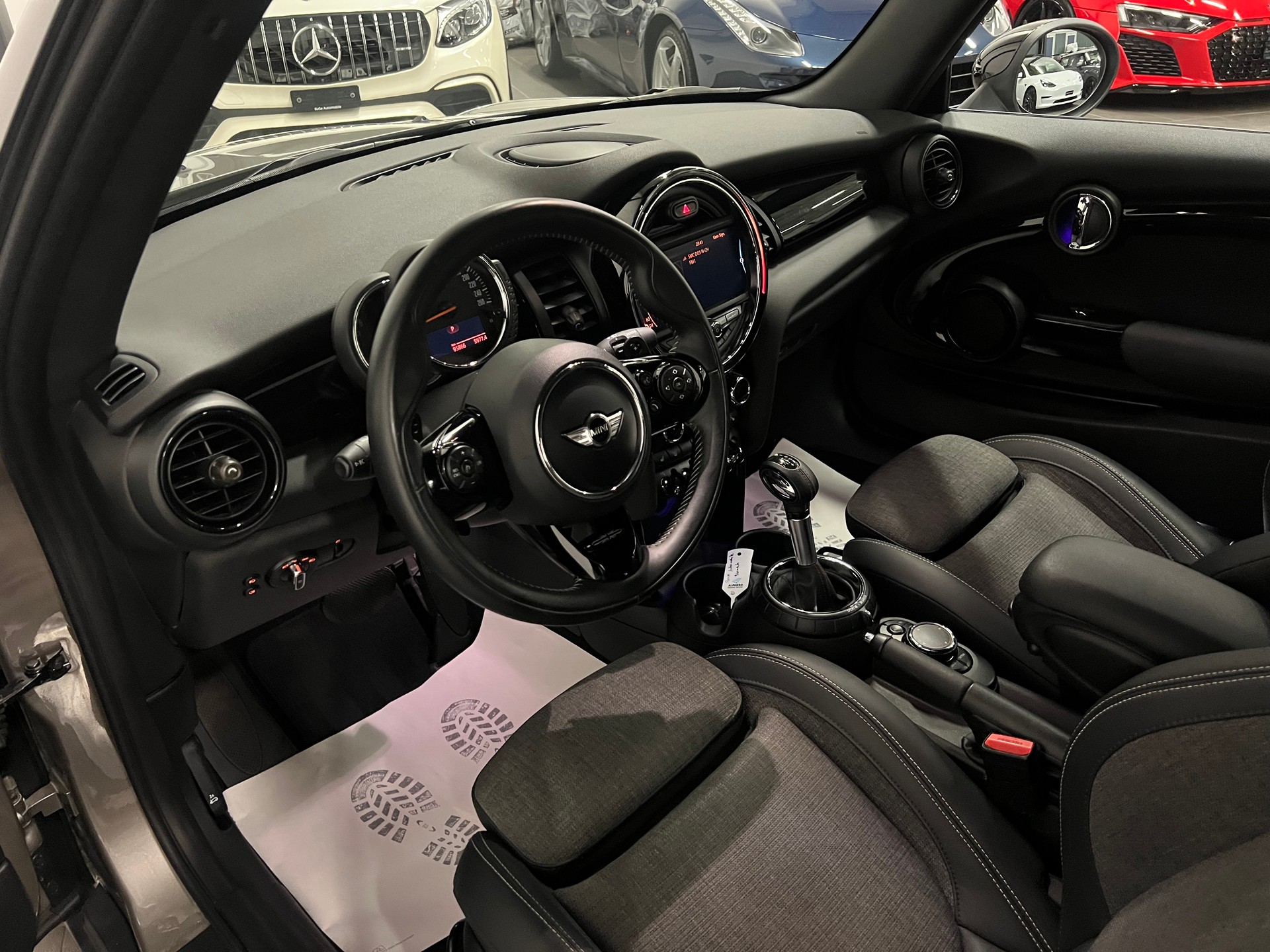 MINI Cooper S Cabriolet Steptronic-image-18