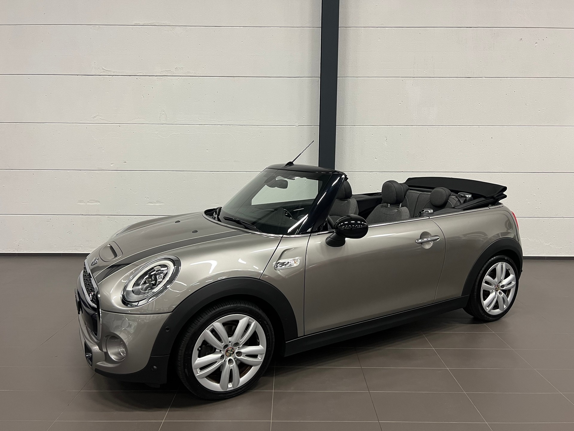 MINI Cooper S Cabriolet Steptronic-image-4