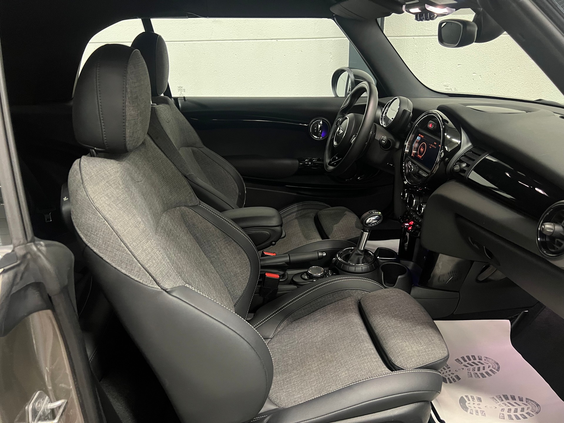 MINI Cooper S Cabriolet Steptronic-image-21