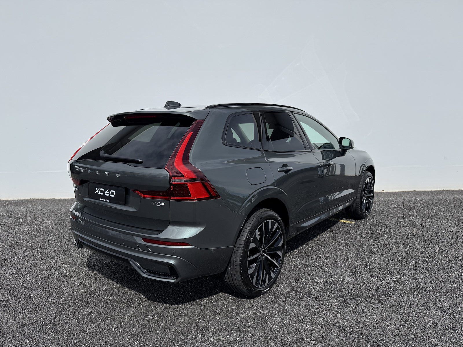 VOLVO XC60 2.0 T6 TE Ultra Dark eAWD-image-5