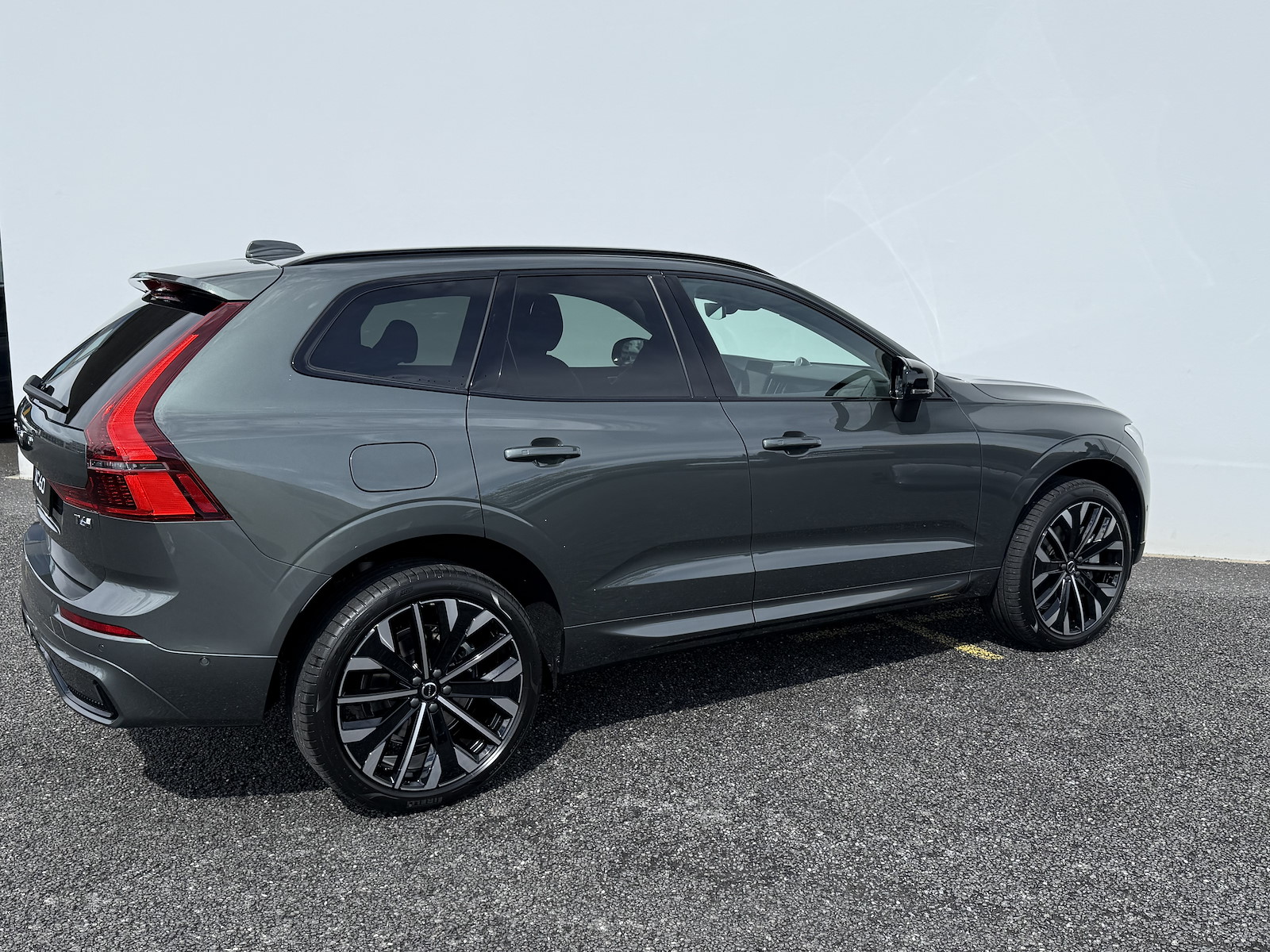 VOLVO XC60 2.0 T6 TE Ultra Dark eAWD-image-7