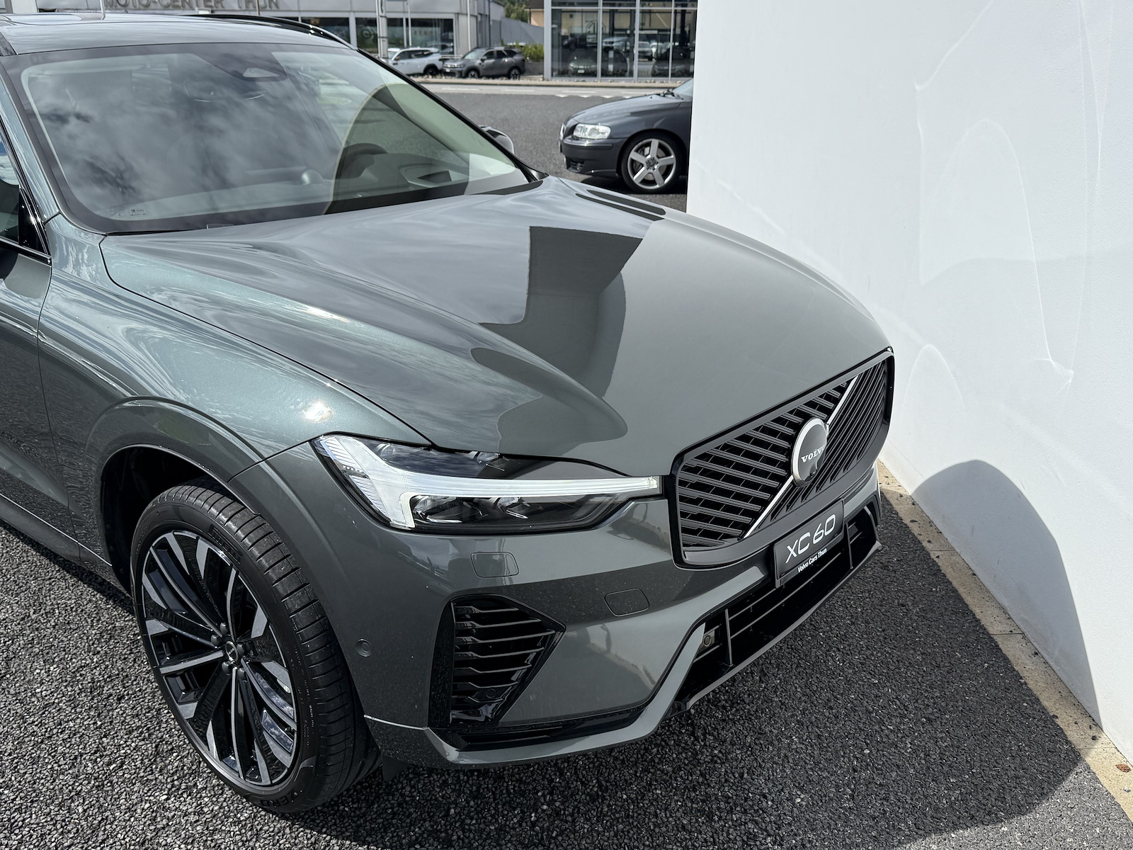 VOLVO XC60 2.0 T6 TE Ultra Dark eAWD-image-8