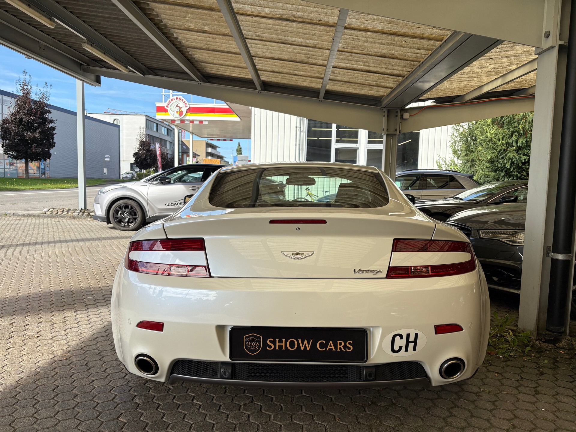 ASTON MARTIN V8 Vantage 4.3 Sportshift-image-3